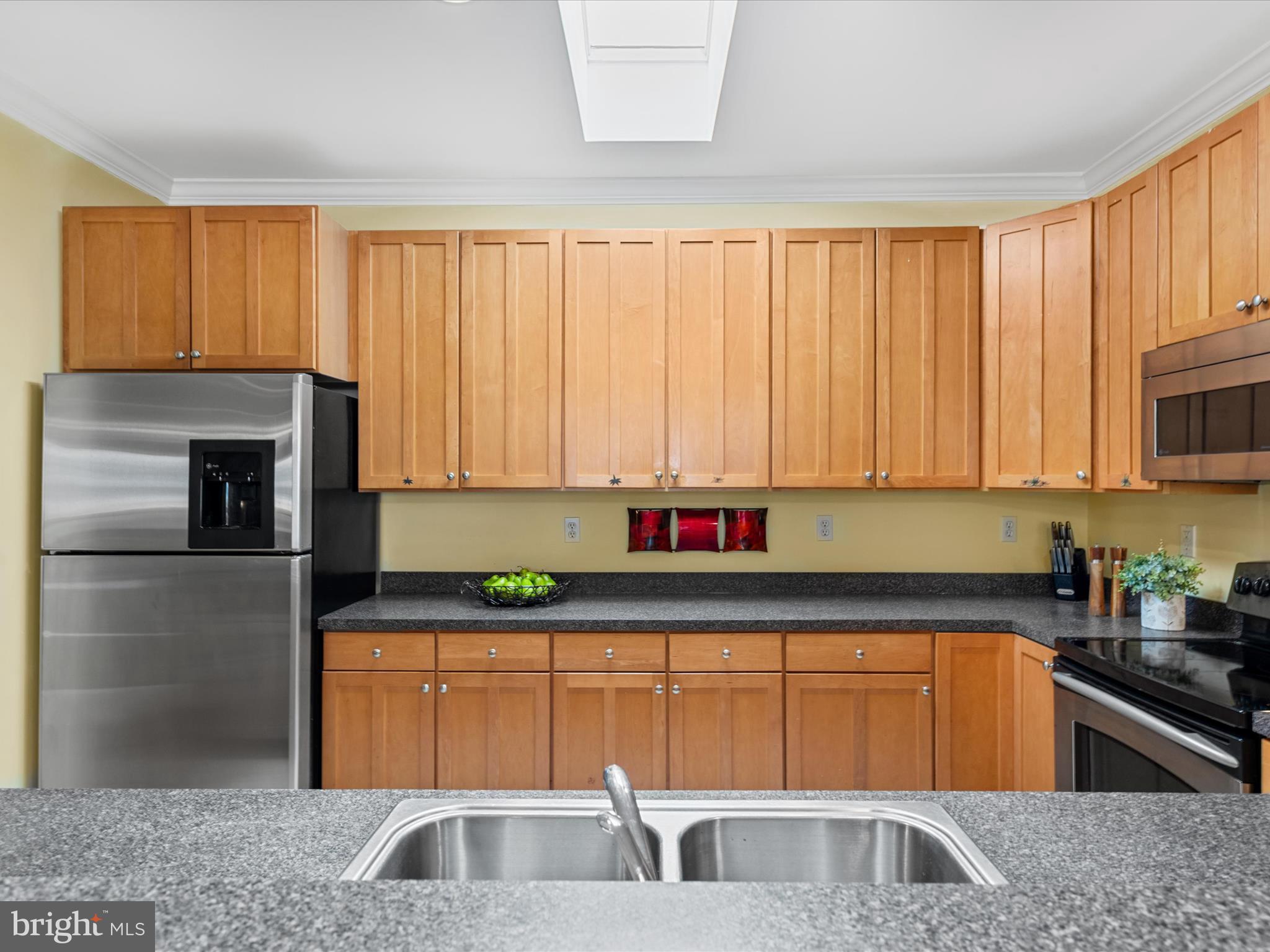 BAYVILLE SHORES - Residential