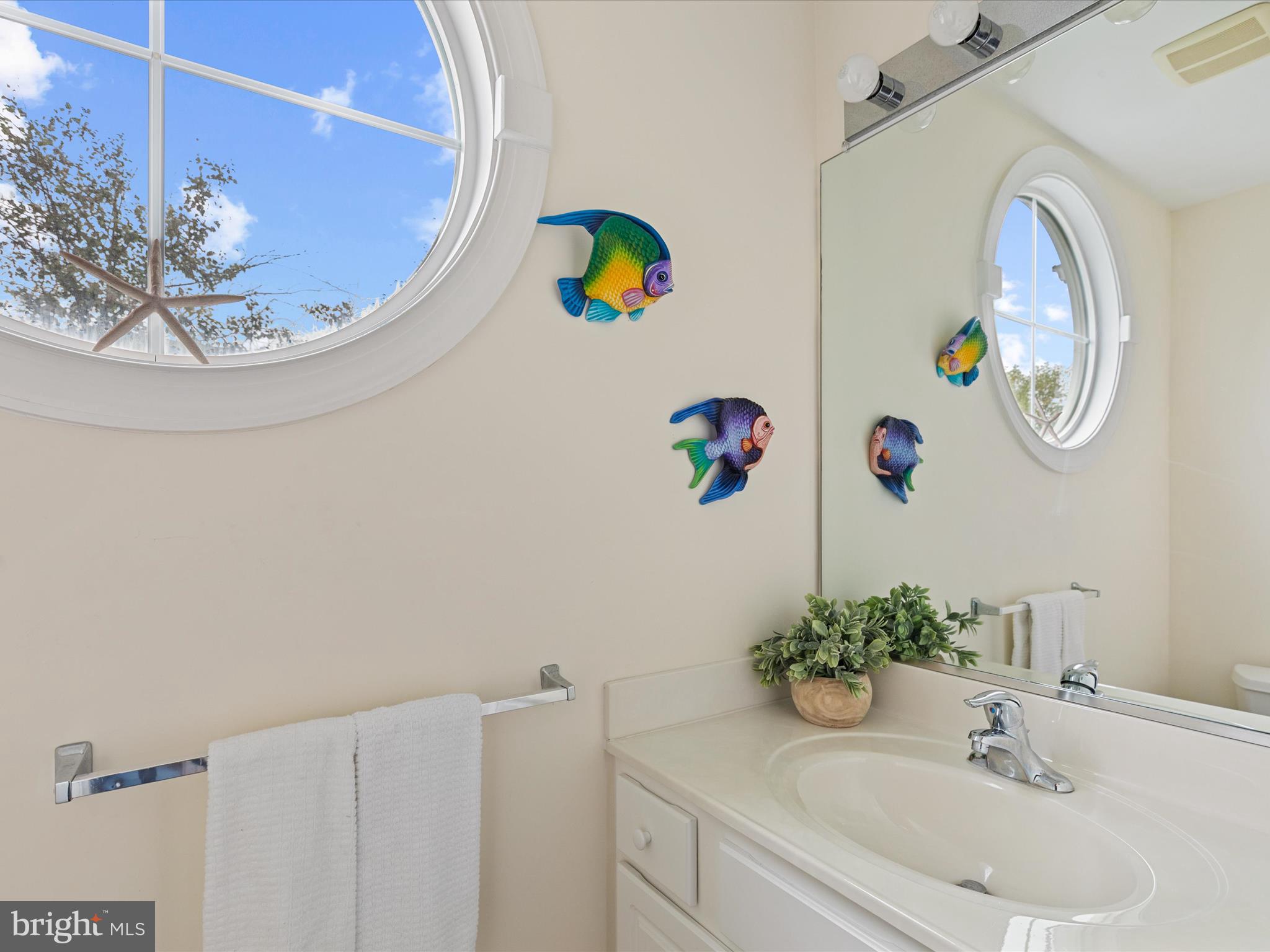 BAYVILLE SHORES - Residential