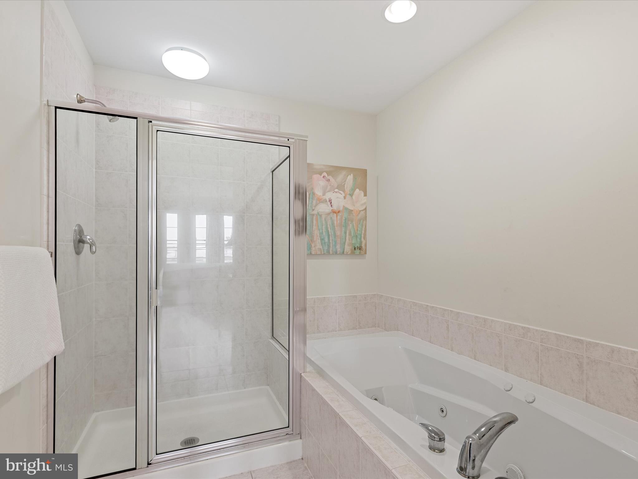 BAYVILLE SHORES - Residential