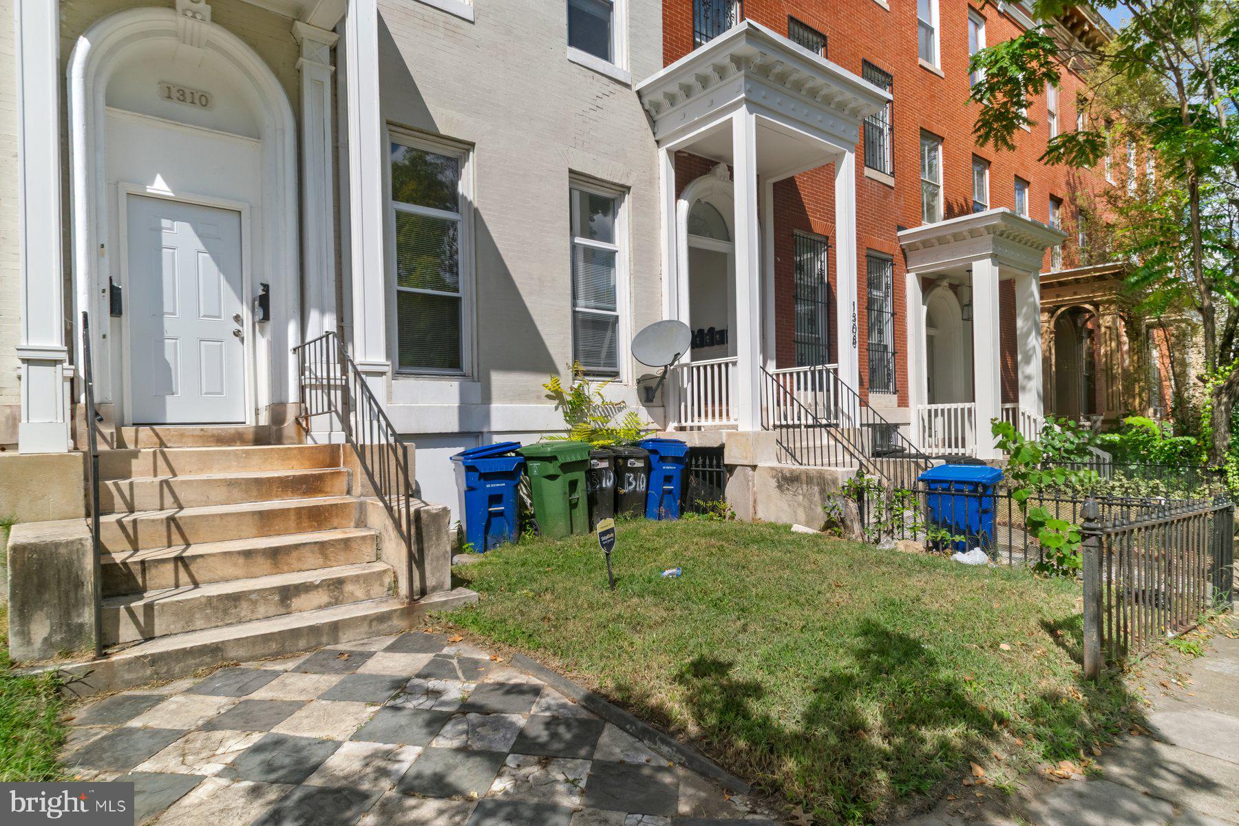 1310 W LEXINGTON STREET