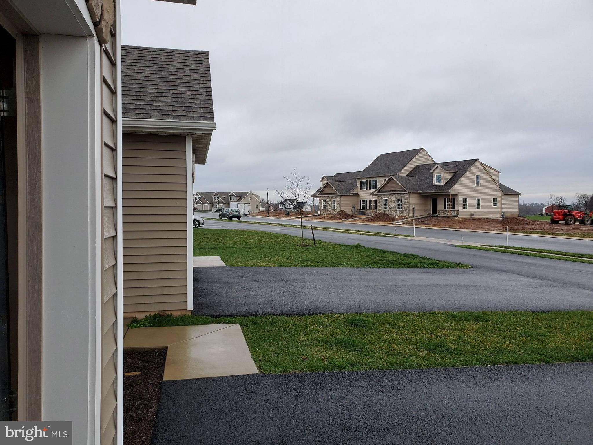 STONEYBROOK OF ELIZABETHTOWN - Residential