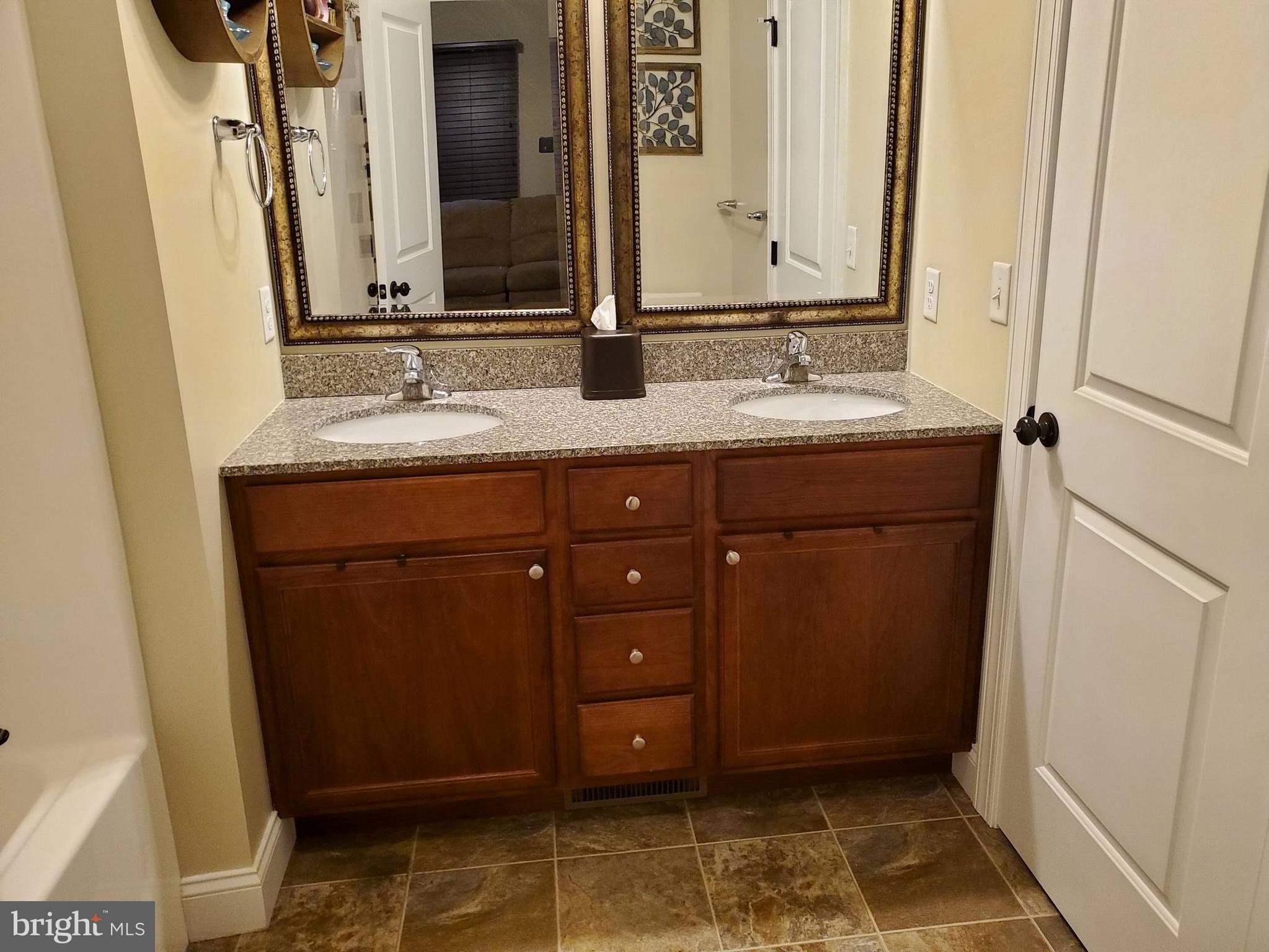 STONEYBROOK OF ELIZABETHTOWN - Residential