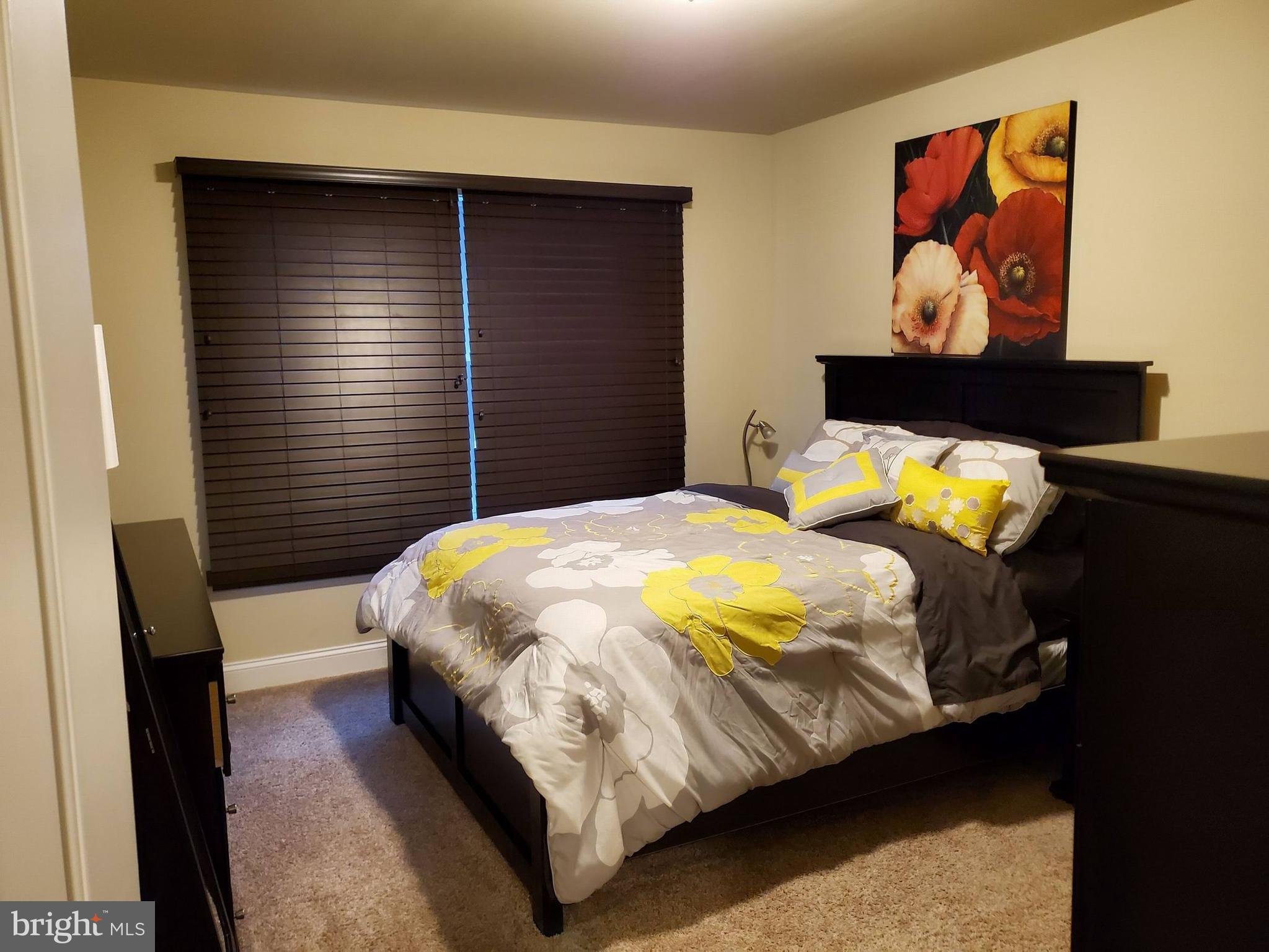 STONEYBROOK OF ELIZABETHTOWN - Residential