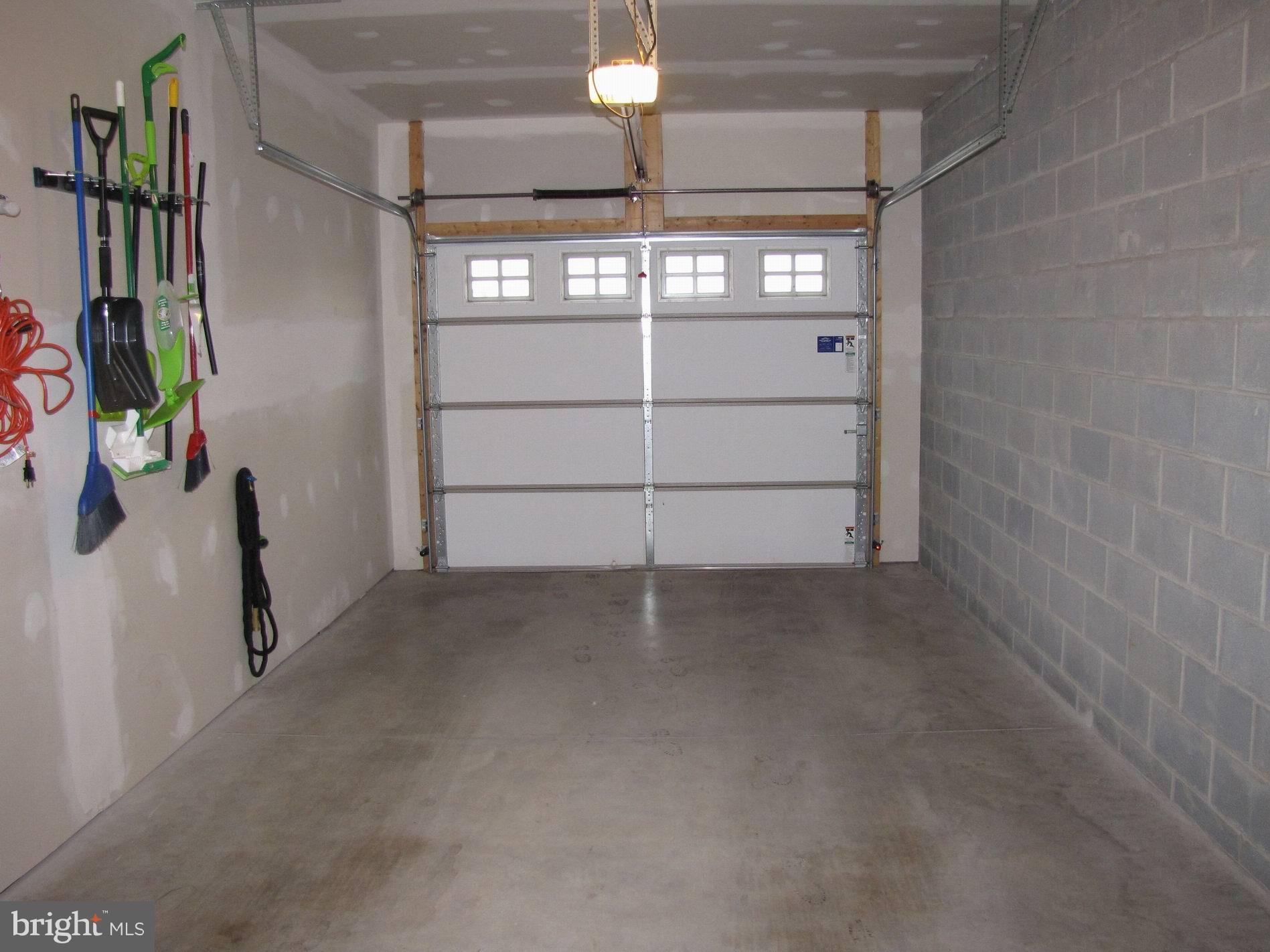 STONEYBROOK OF ELIZABETHTOWN - Residential