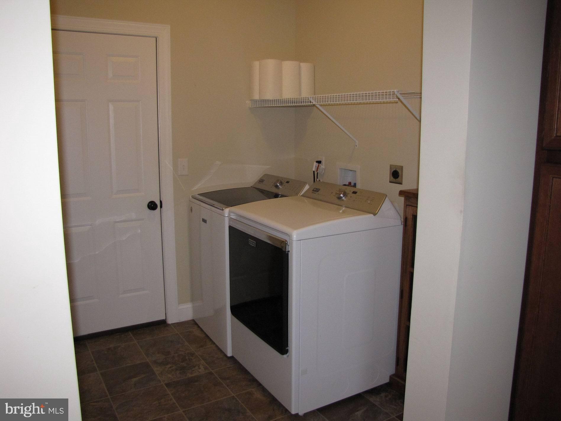 STONEYBROOK OF ELIZABETHTOWN - Residential