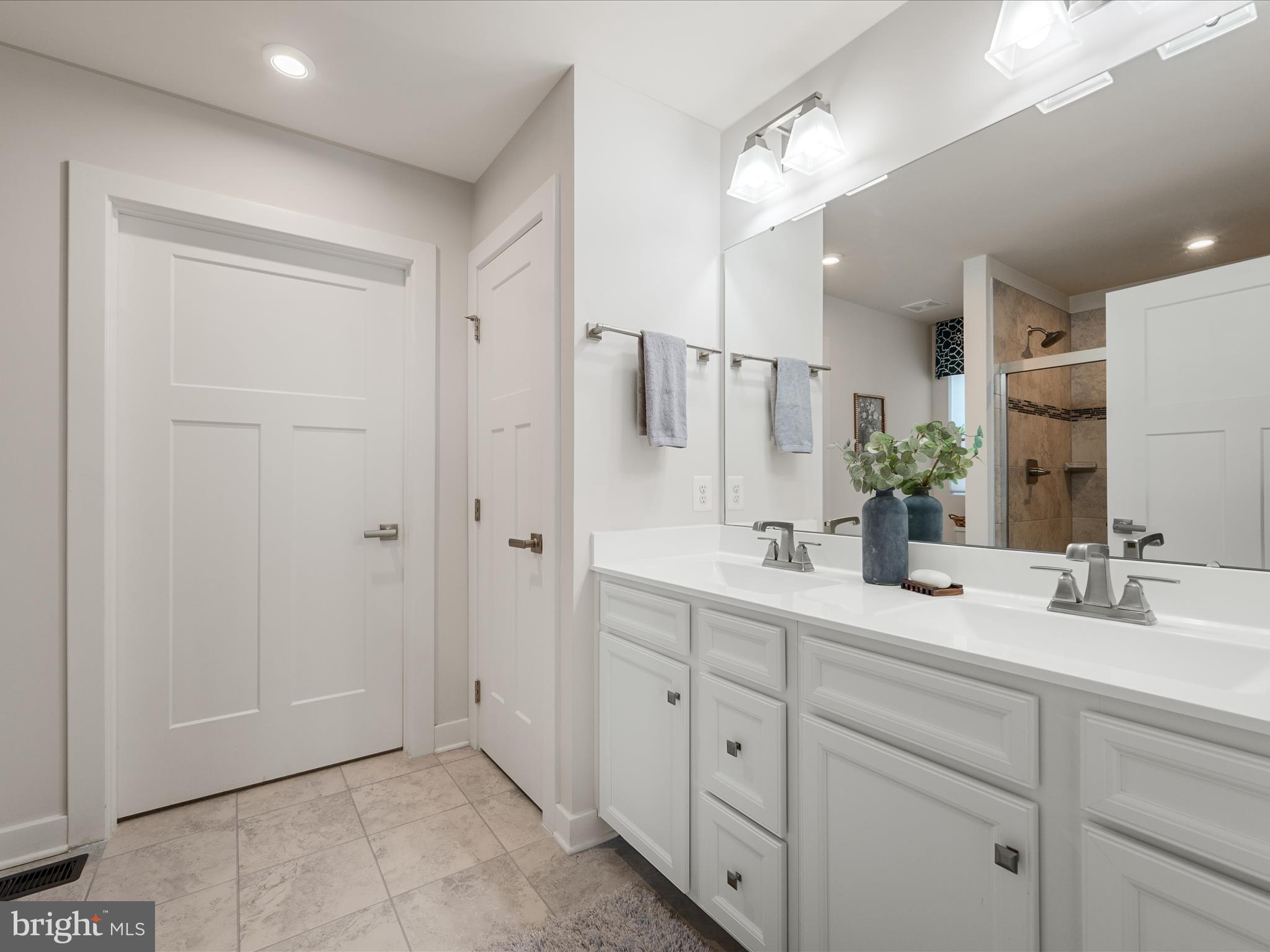 ARCADIA NORTH - Residential