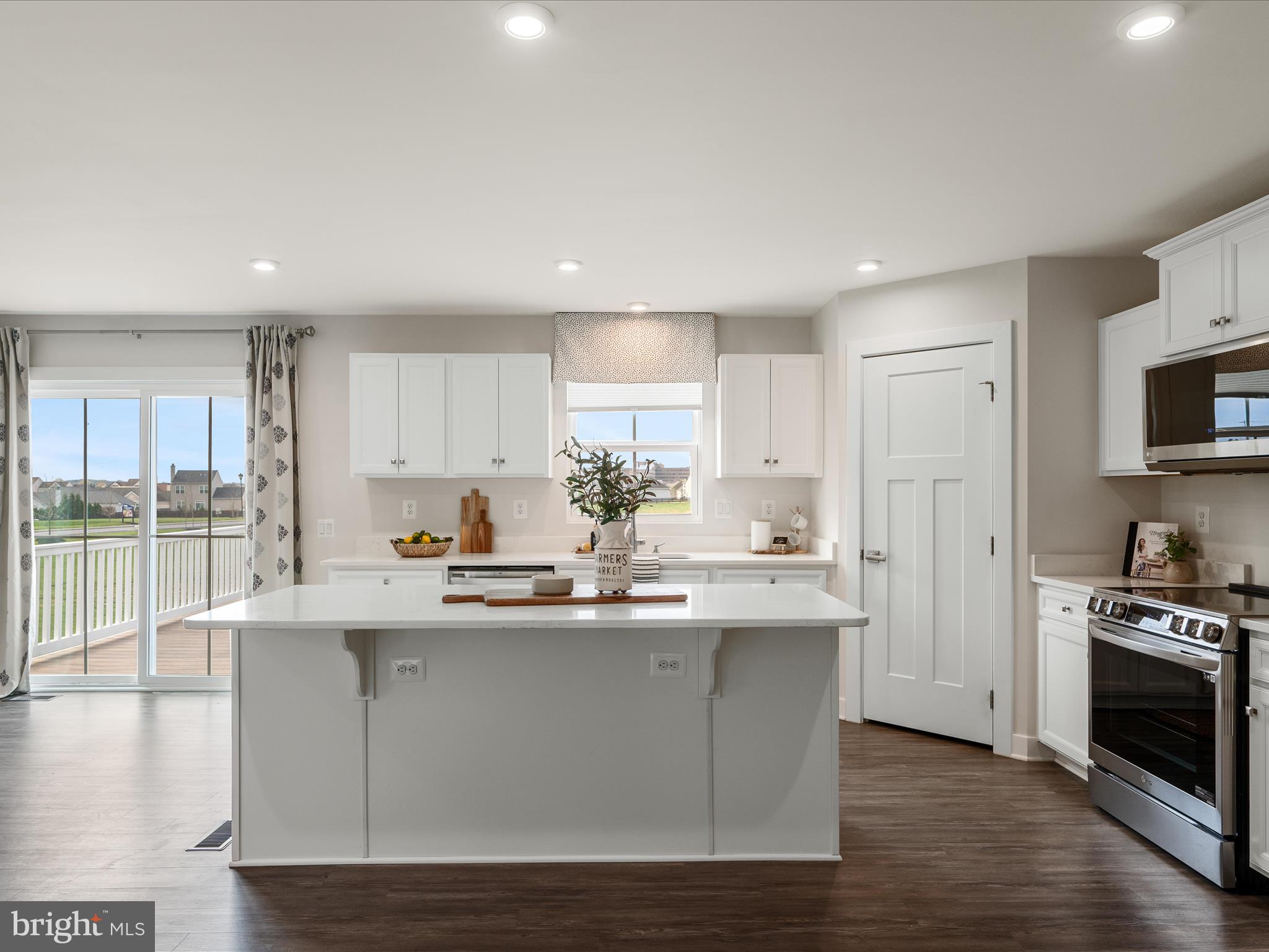 ARCADIA NORTH - Residential