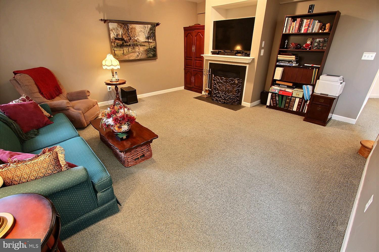 KING FARM WATKINS POND - Residential