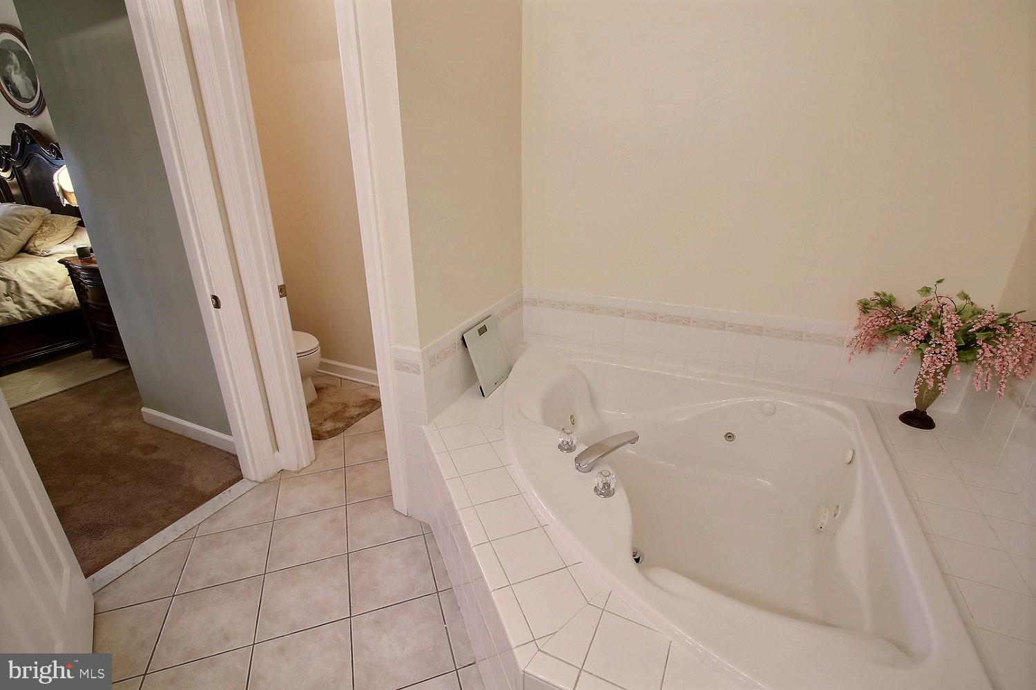 KING FARM WATKINS POND - Residential