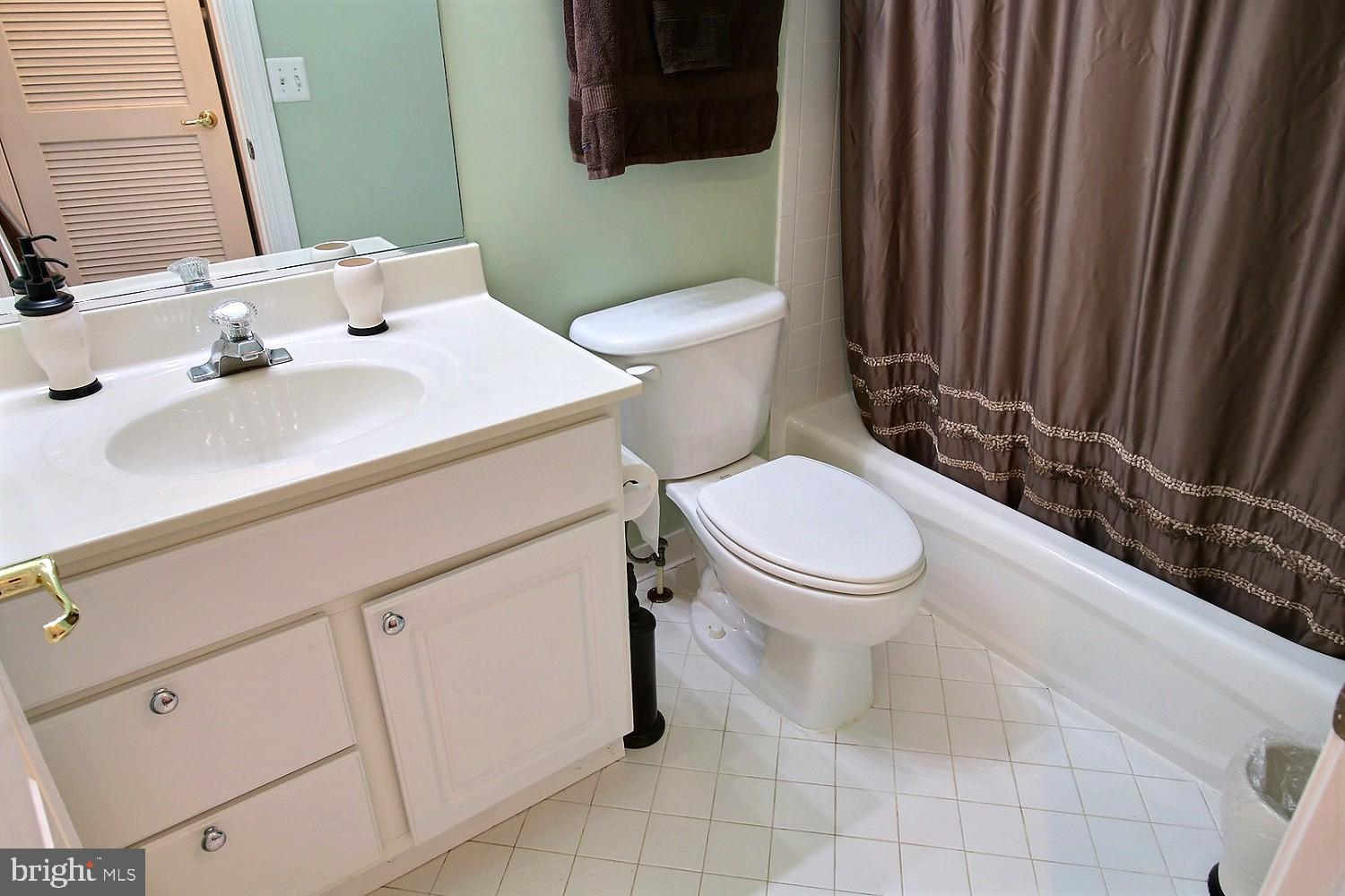 KING FARM WATKINS POND - Residential