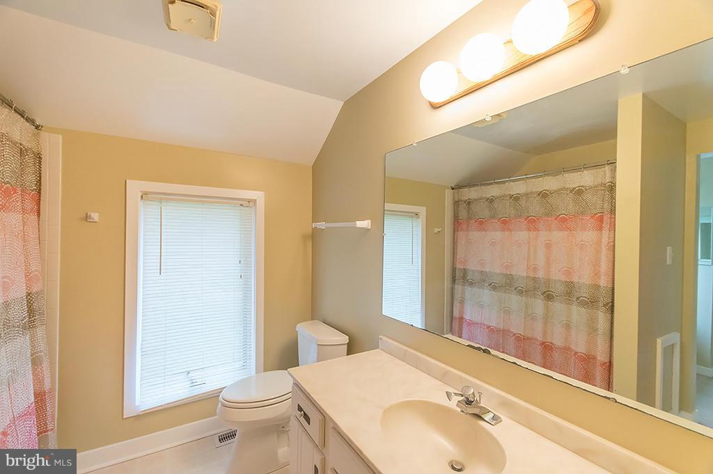 WILLOWDALE - Residential