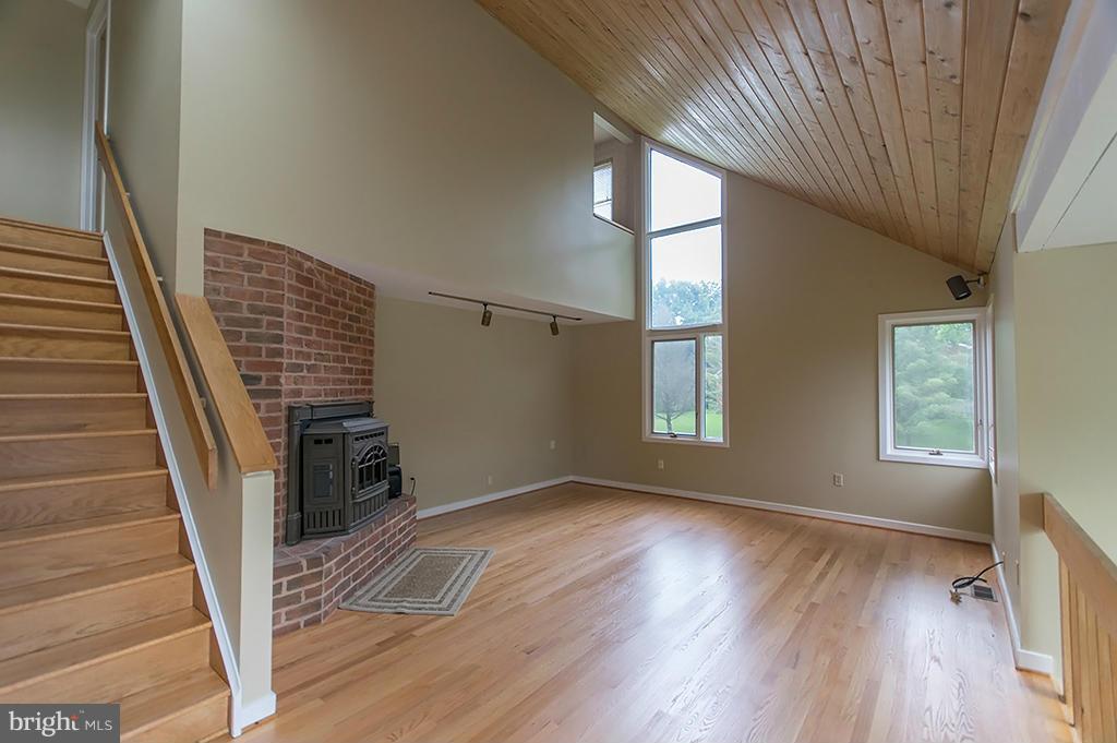 WILLOWDALE - Residential