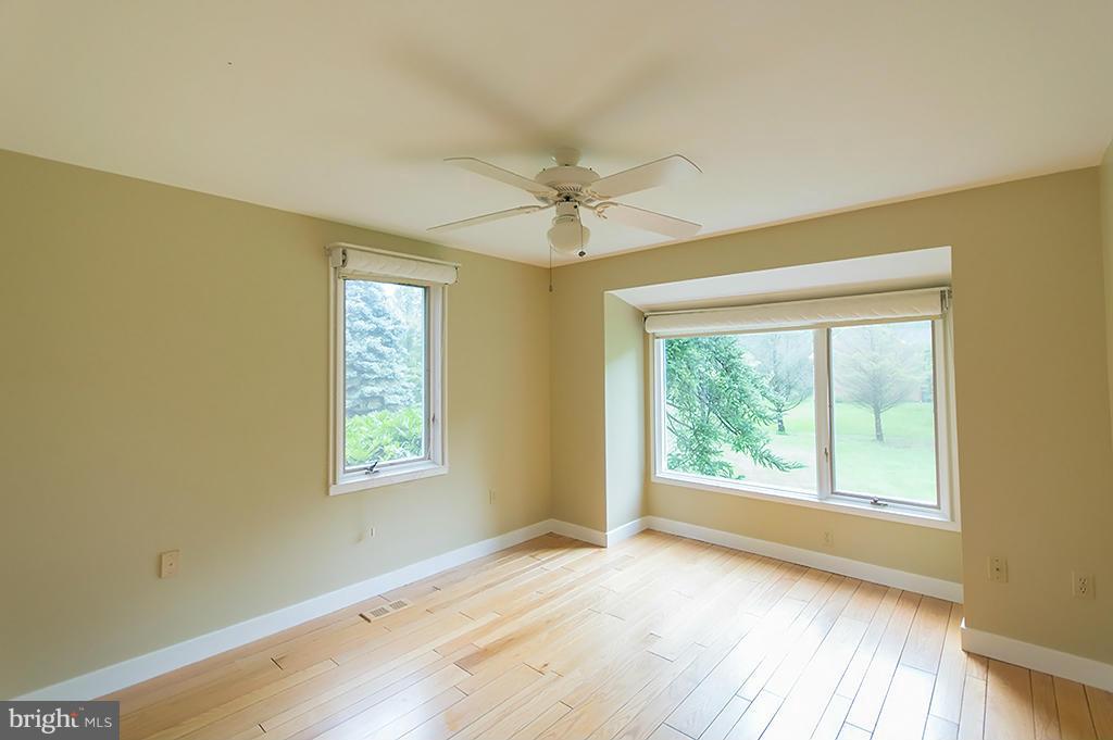 WILLOWDALE - Residential