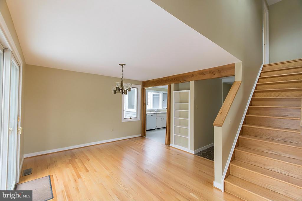 WILLOWDALE - Residential