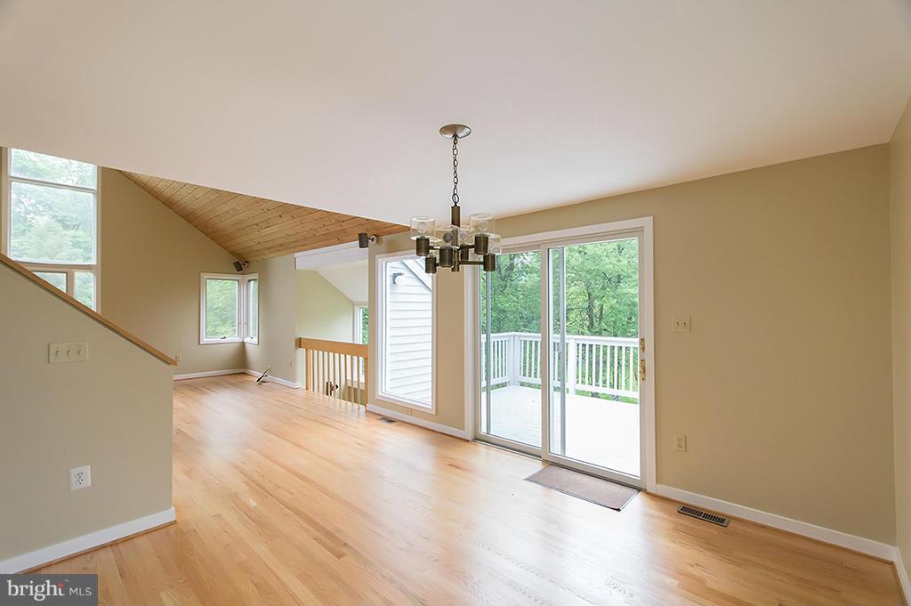 WILLOWDALE - Residential