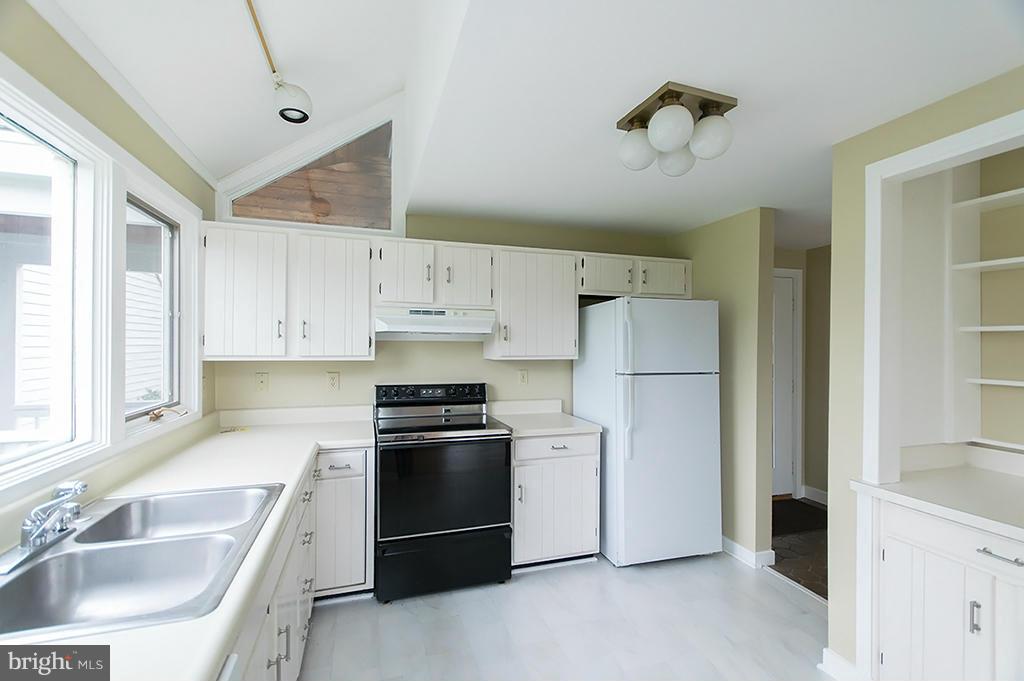 WILLOWDALE - Residential