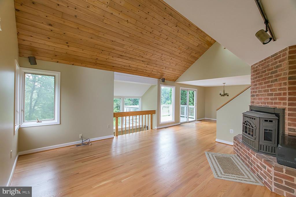 WILLOWDALE - Residential