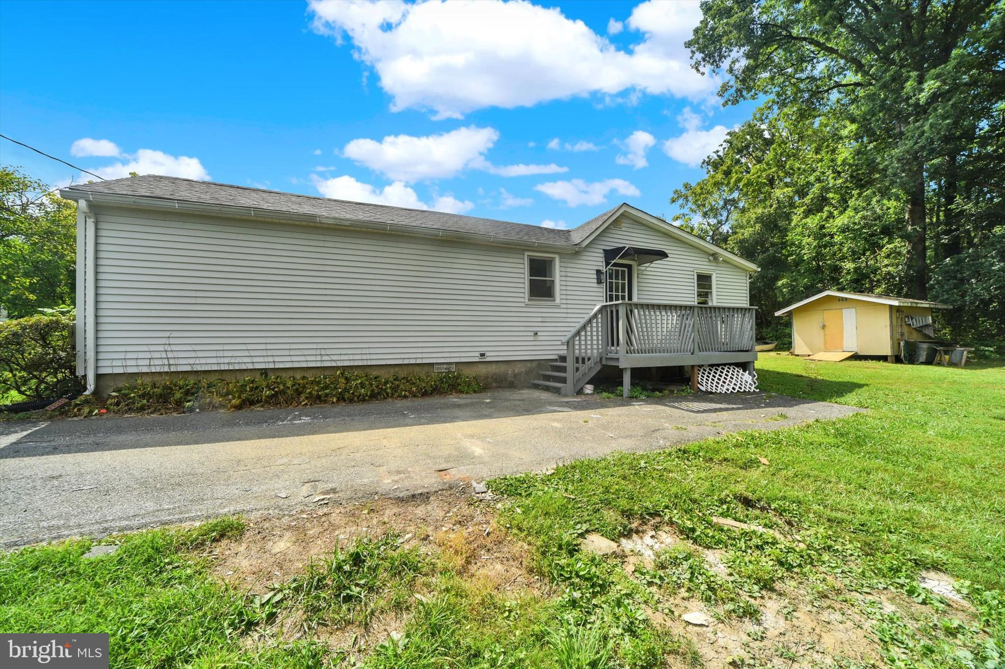 CATONSVILLE MANOR - Residential