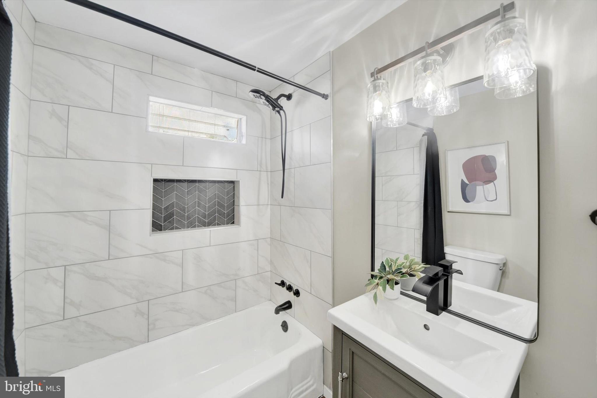 CATONSVILLE MANOR - Residential