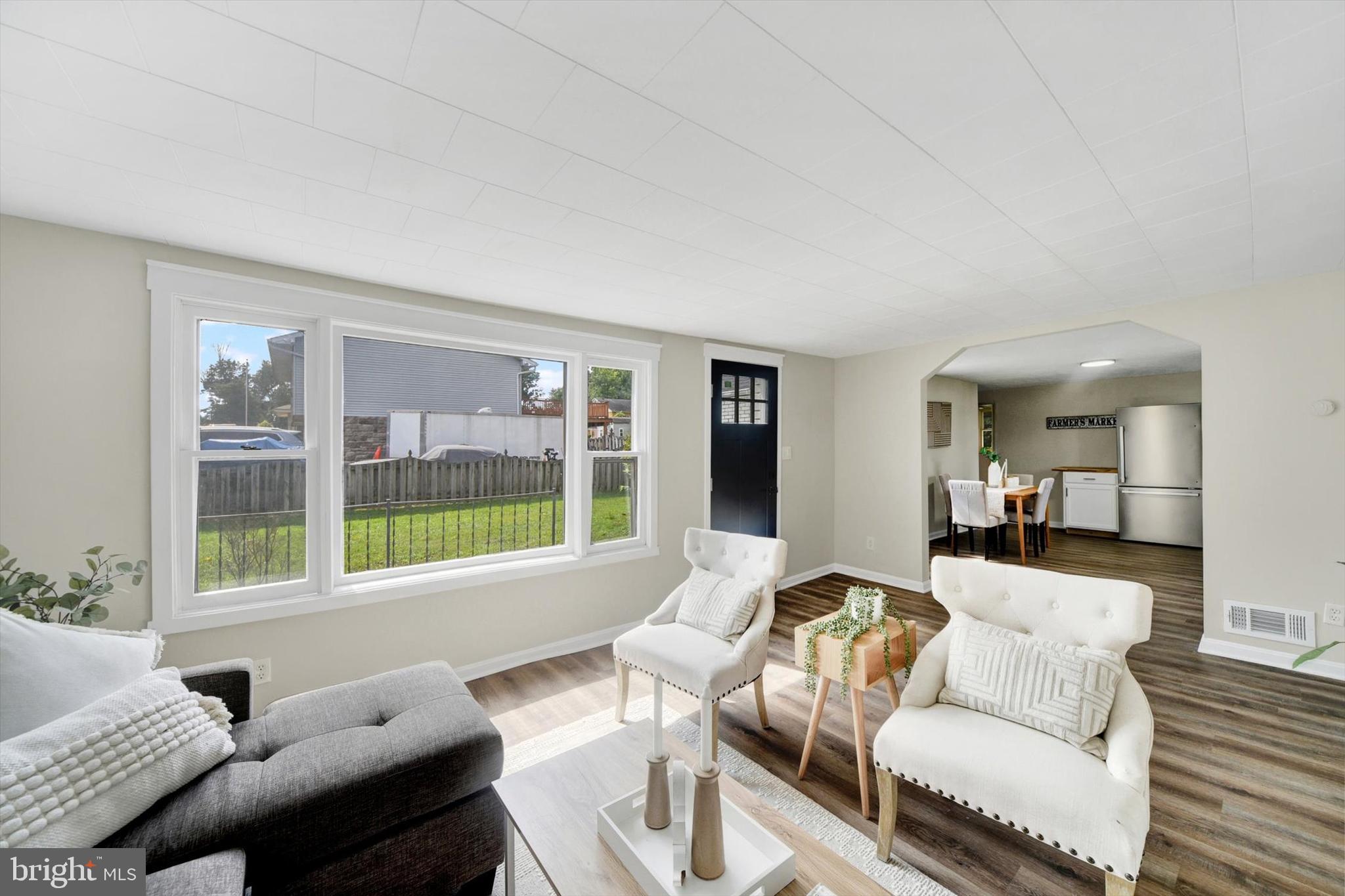 CATONSVILLE MANOR - Residential