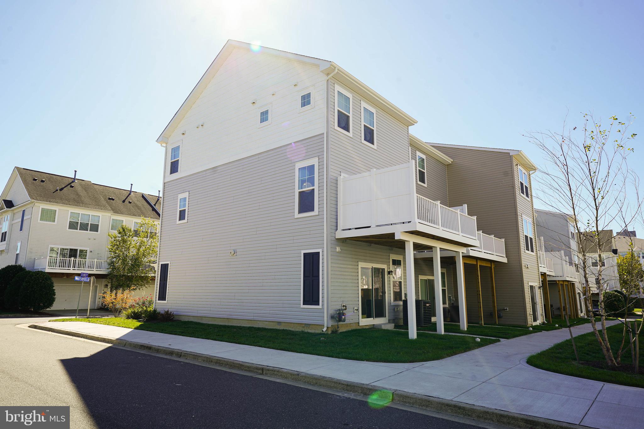414 WATERFIELD COURT