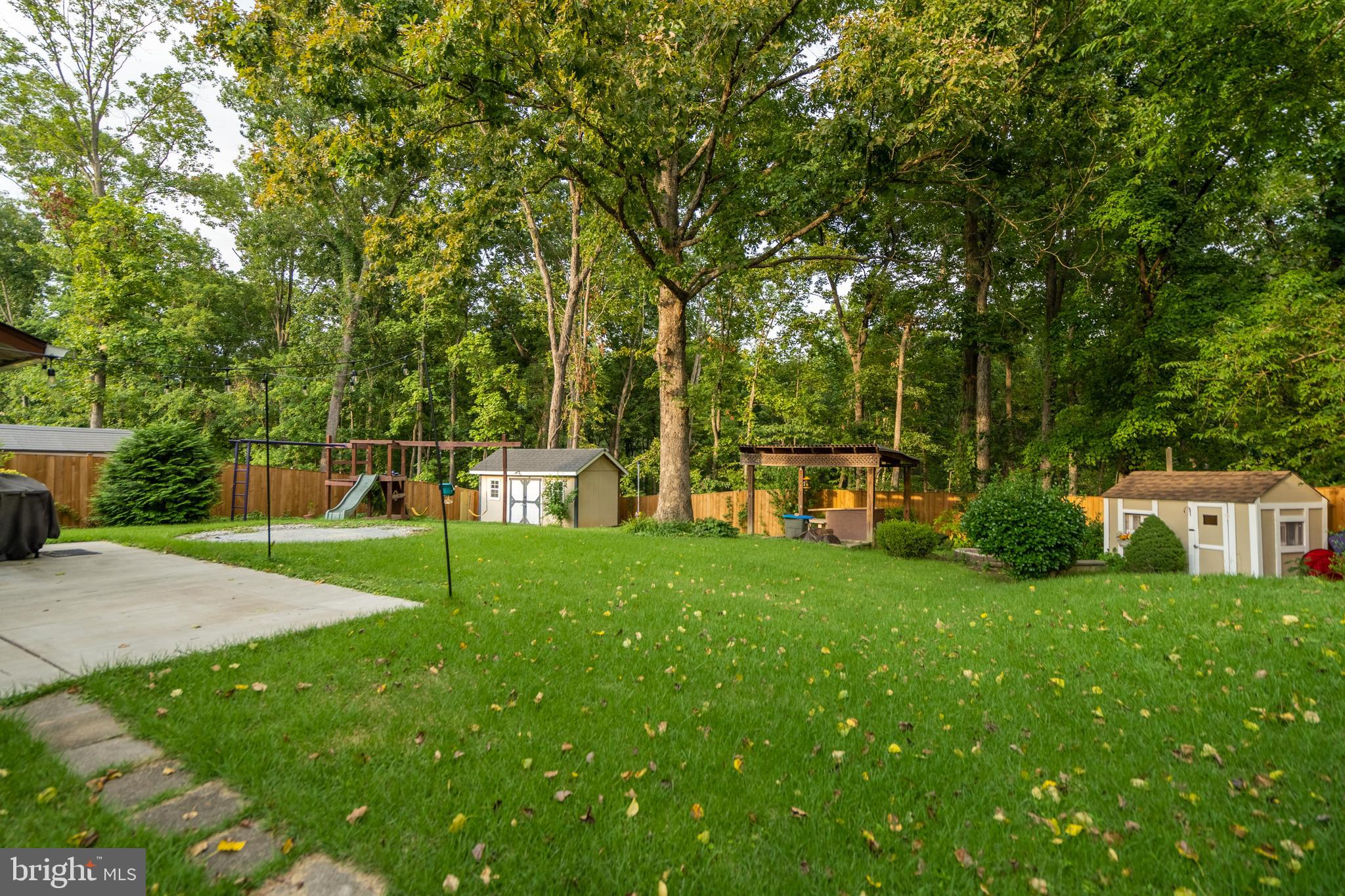 LAKE RIDGE - Residential Lease