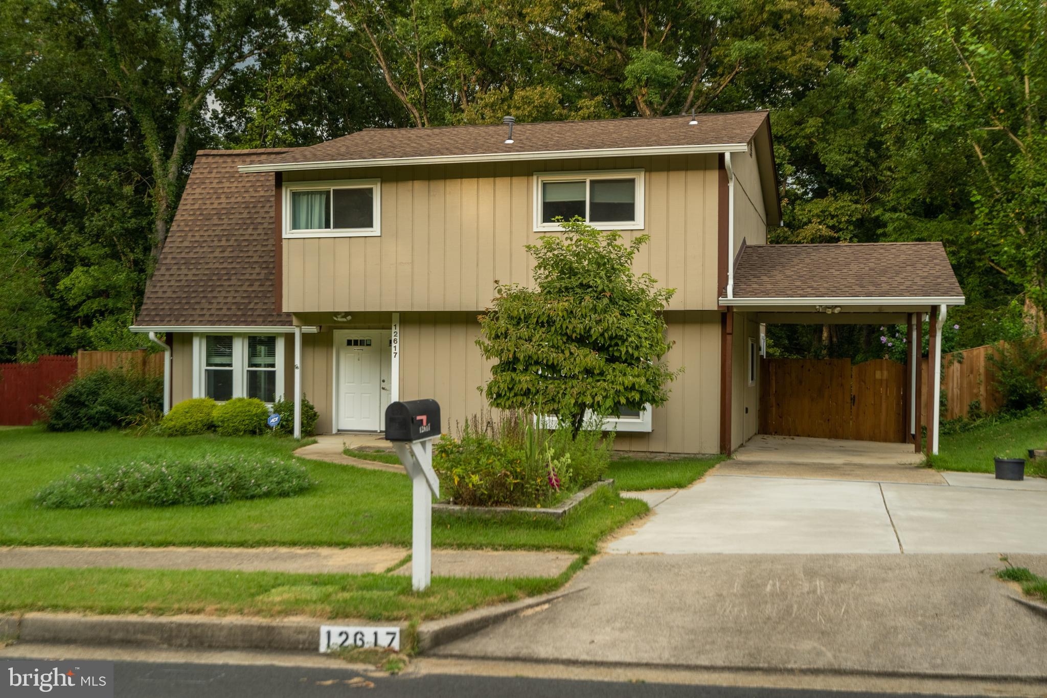 LAKE RIDGE - Residential Lease