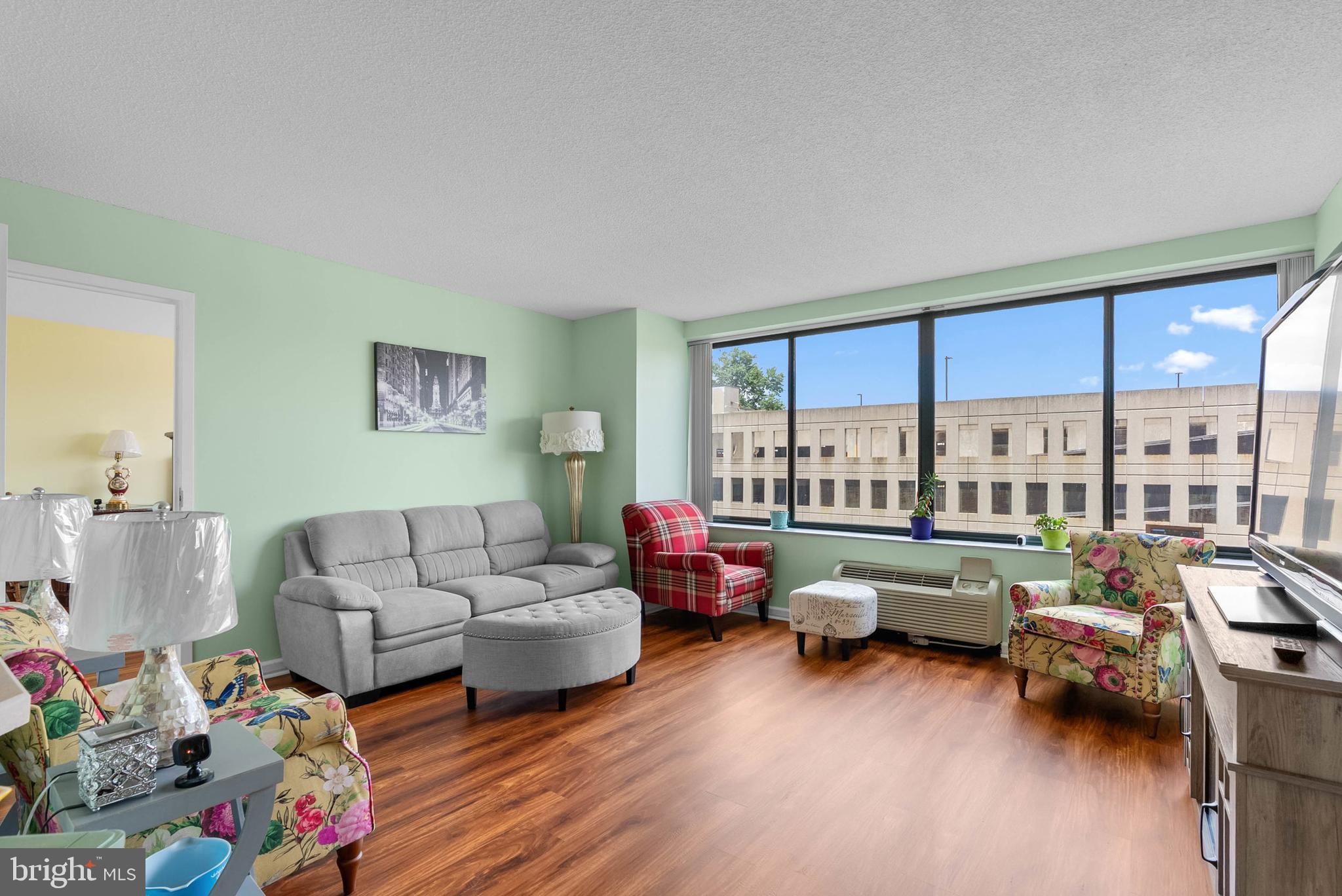 ART MUSEUM AREA - Residential