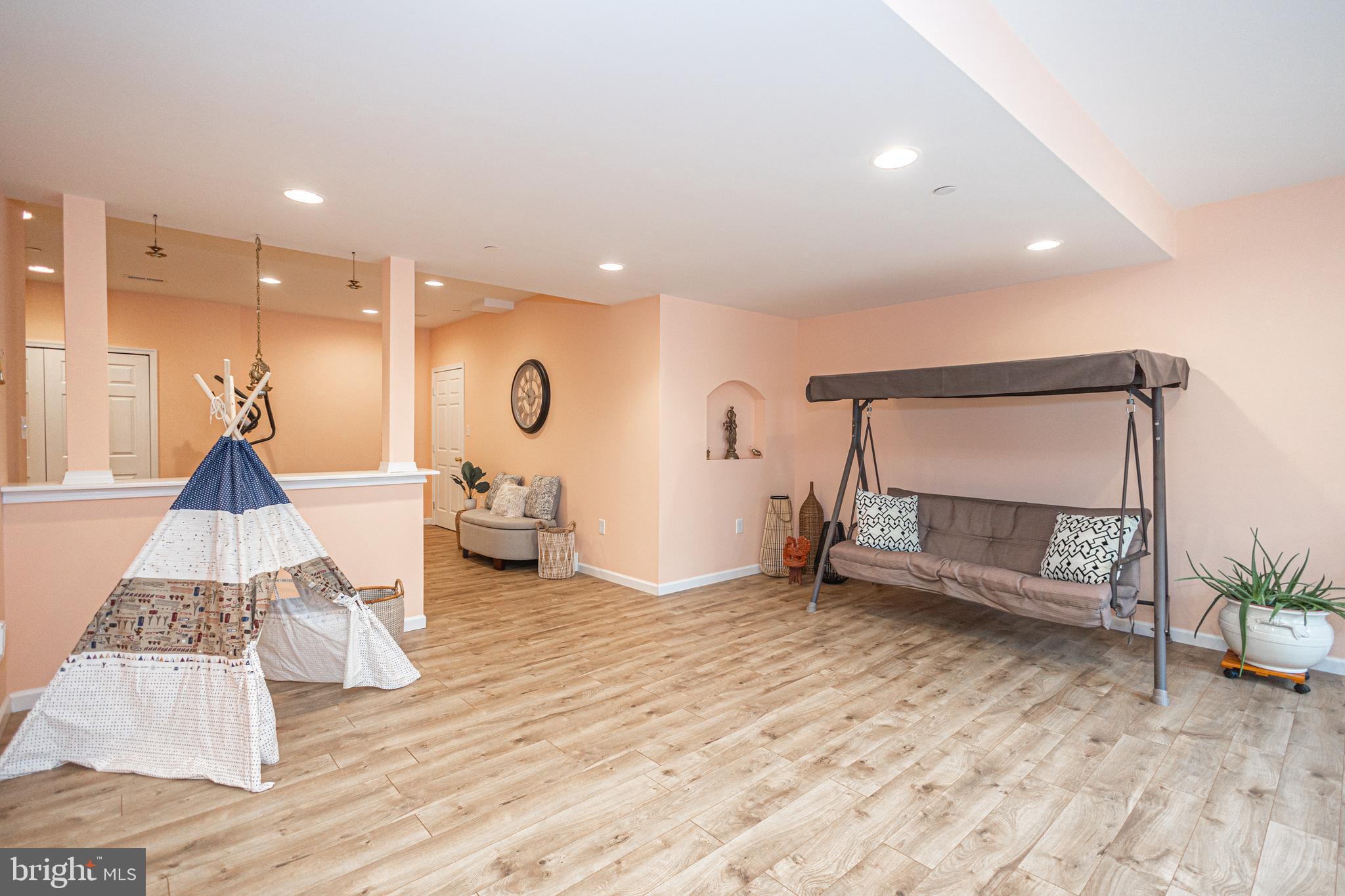 HORSHAM VALLEY ESTAT - Residential