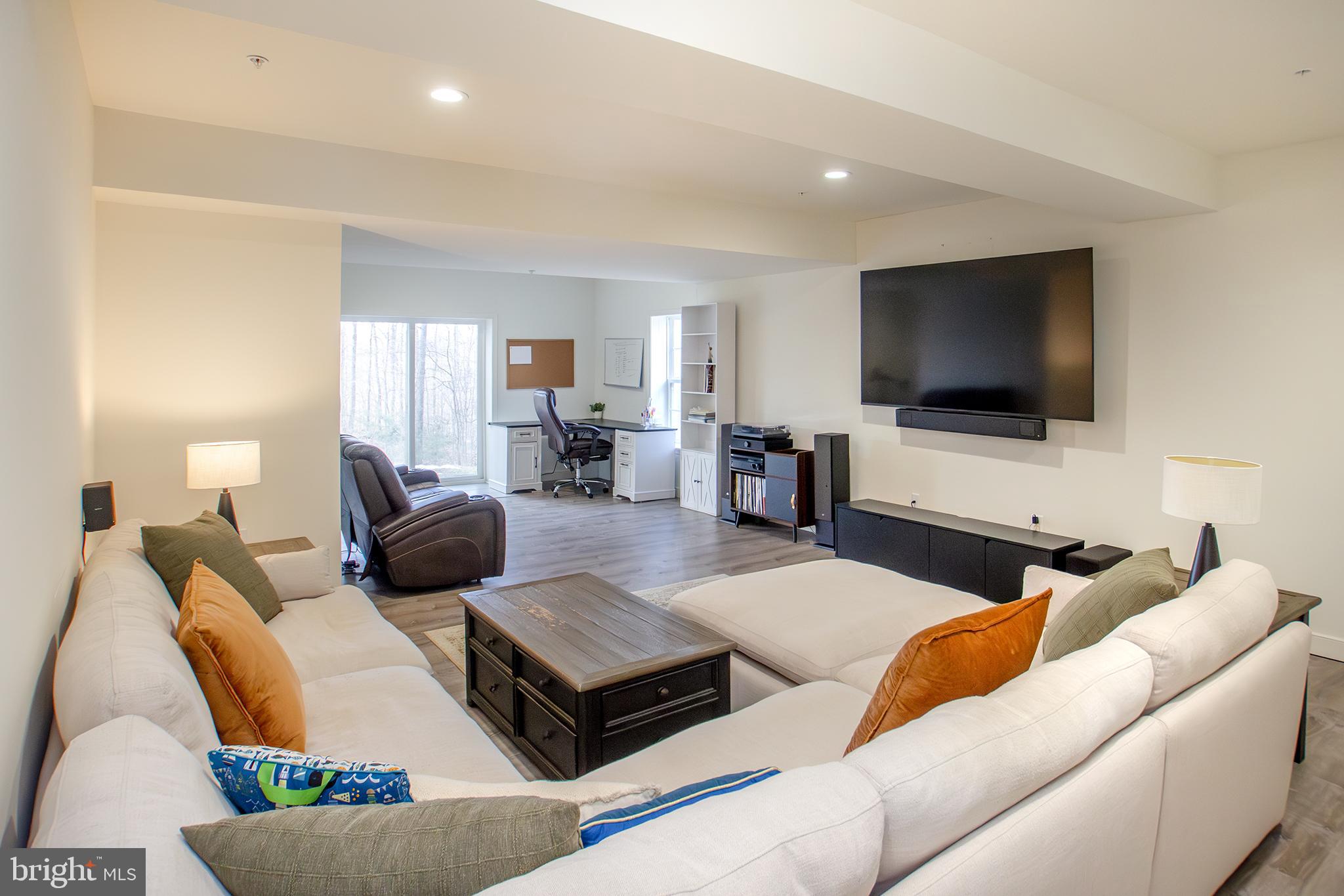 JARRETTSVILLE - Residential