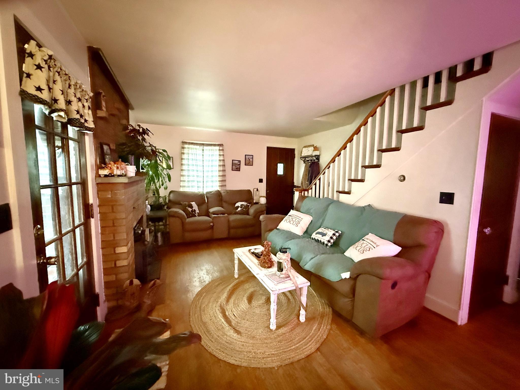 223 PENNSYLVANIA AVENUE