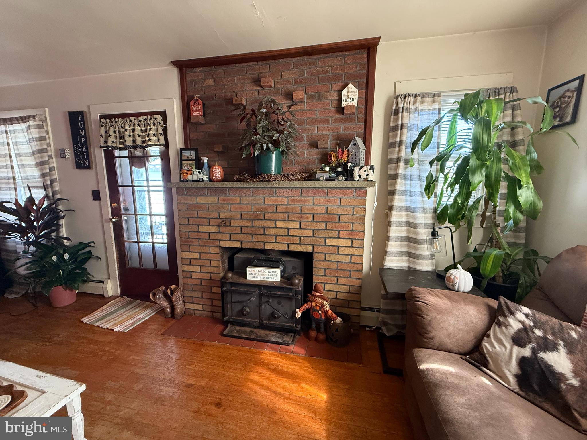 223 PENNSYLVANIA AVENUE