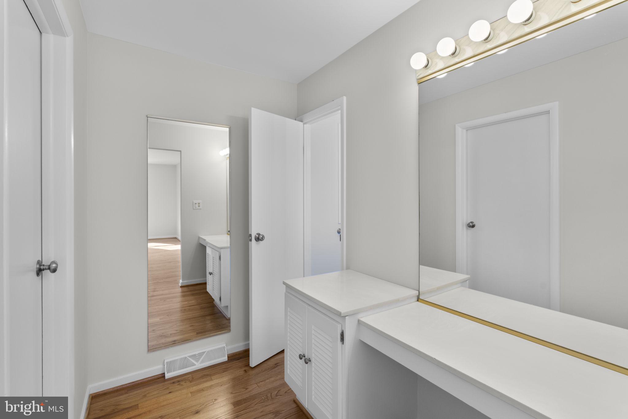 THUNDER HILL - Residential