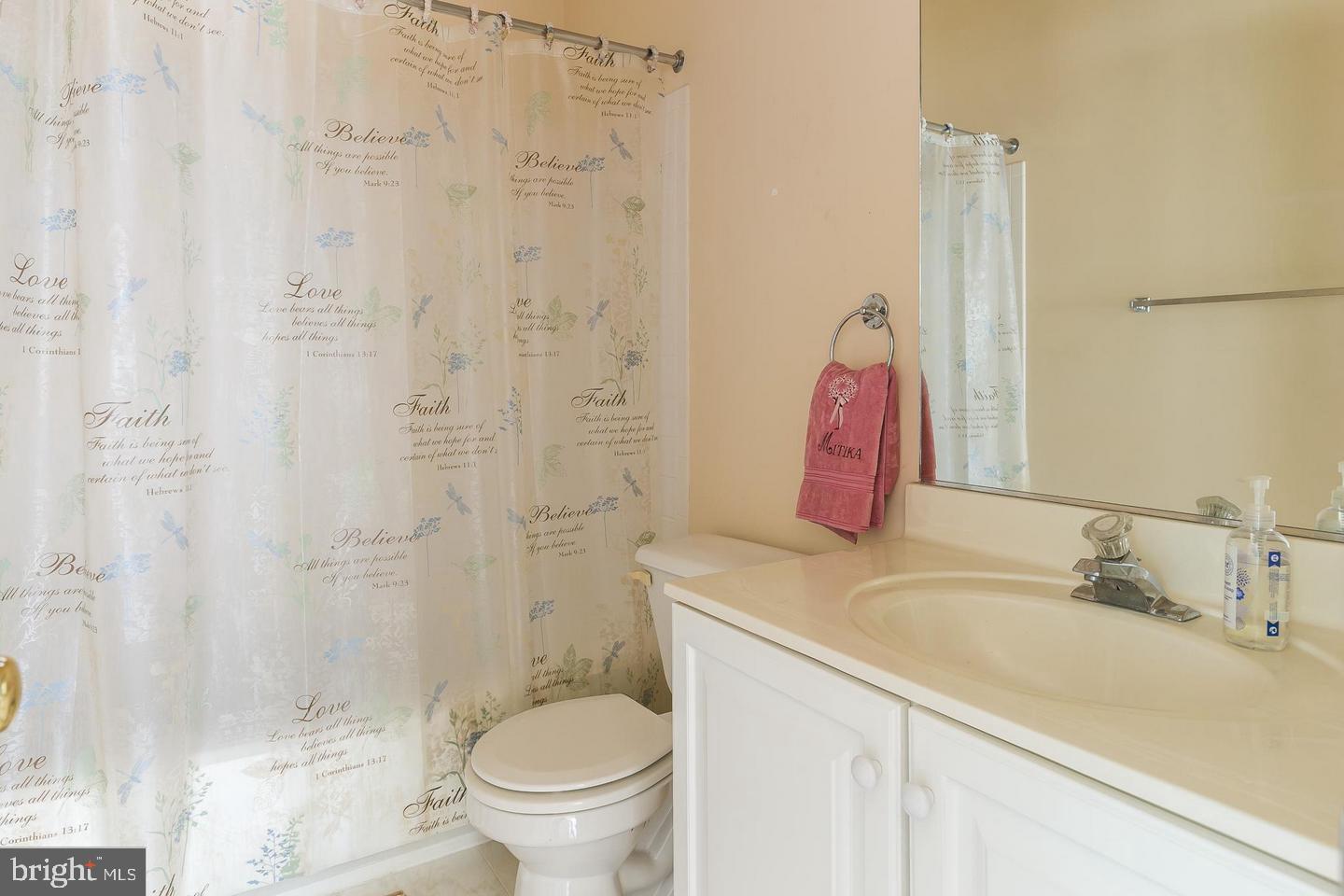 ASHBURN VILLAGE - Residential Lease