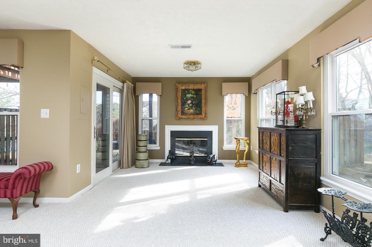 ASHBURN VILLAGE - Residential Lease