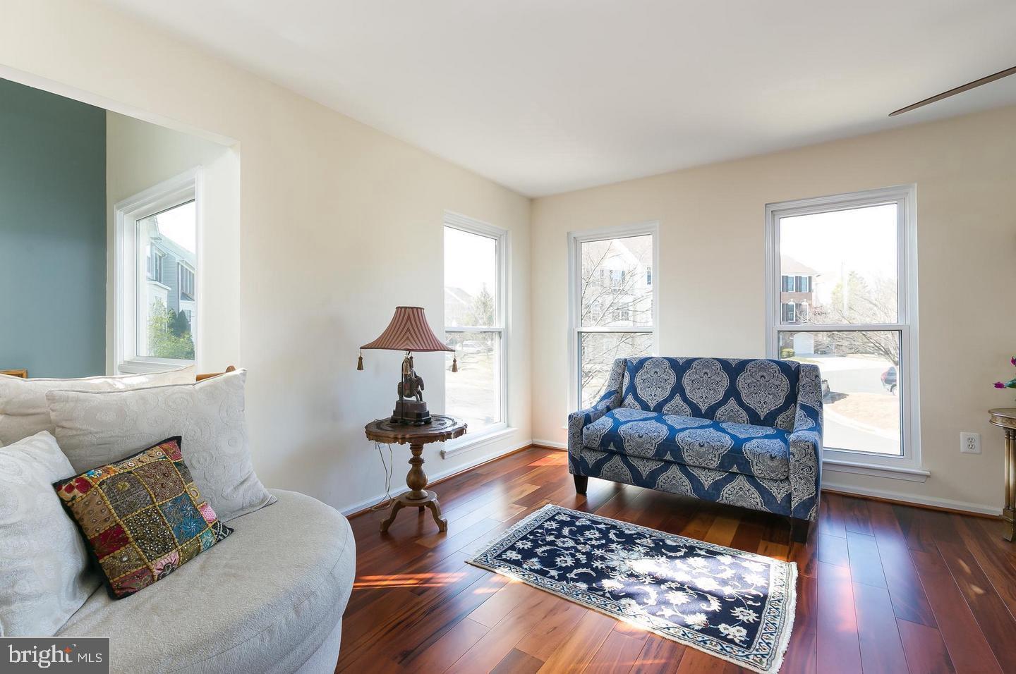 ASHBURN VILLAGE - Residential Lease