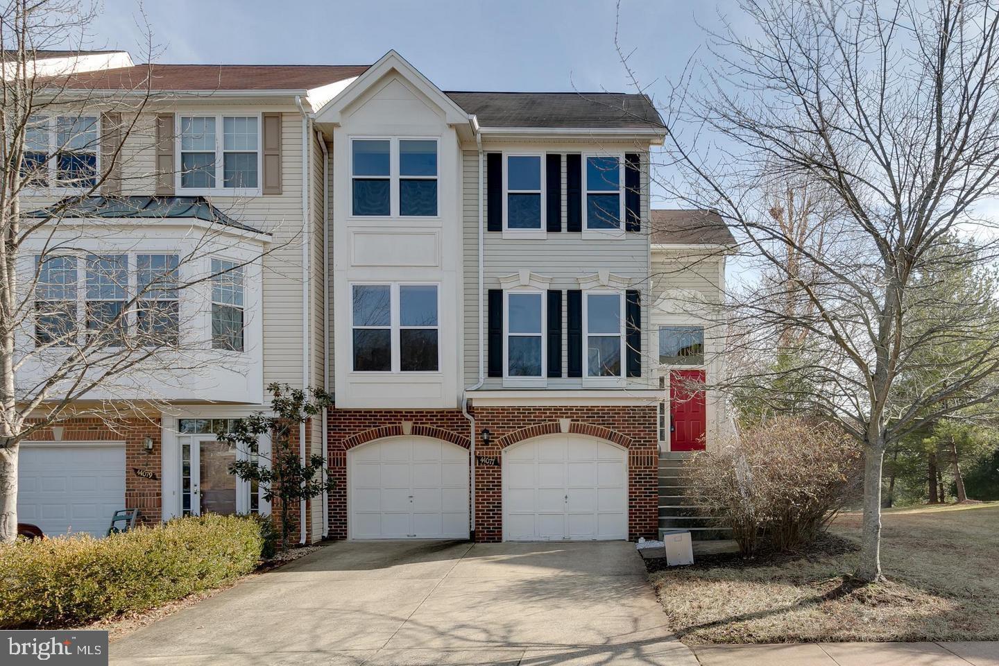 ASHBURN VILLAGE - Residential Lease