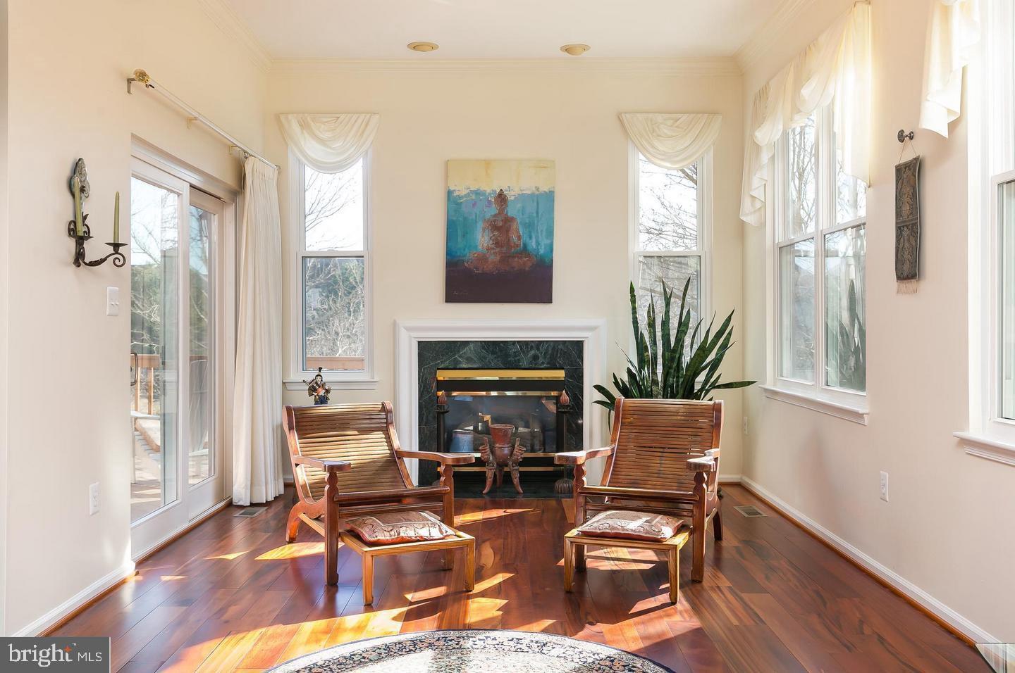 ASHBURN VILLAGE - Residential Lease