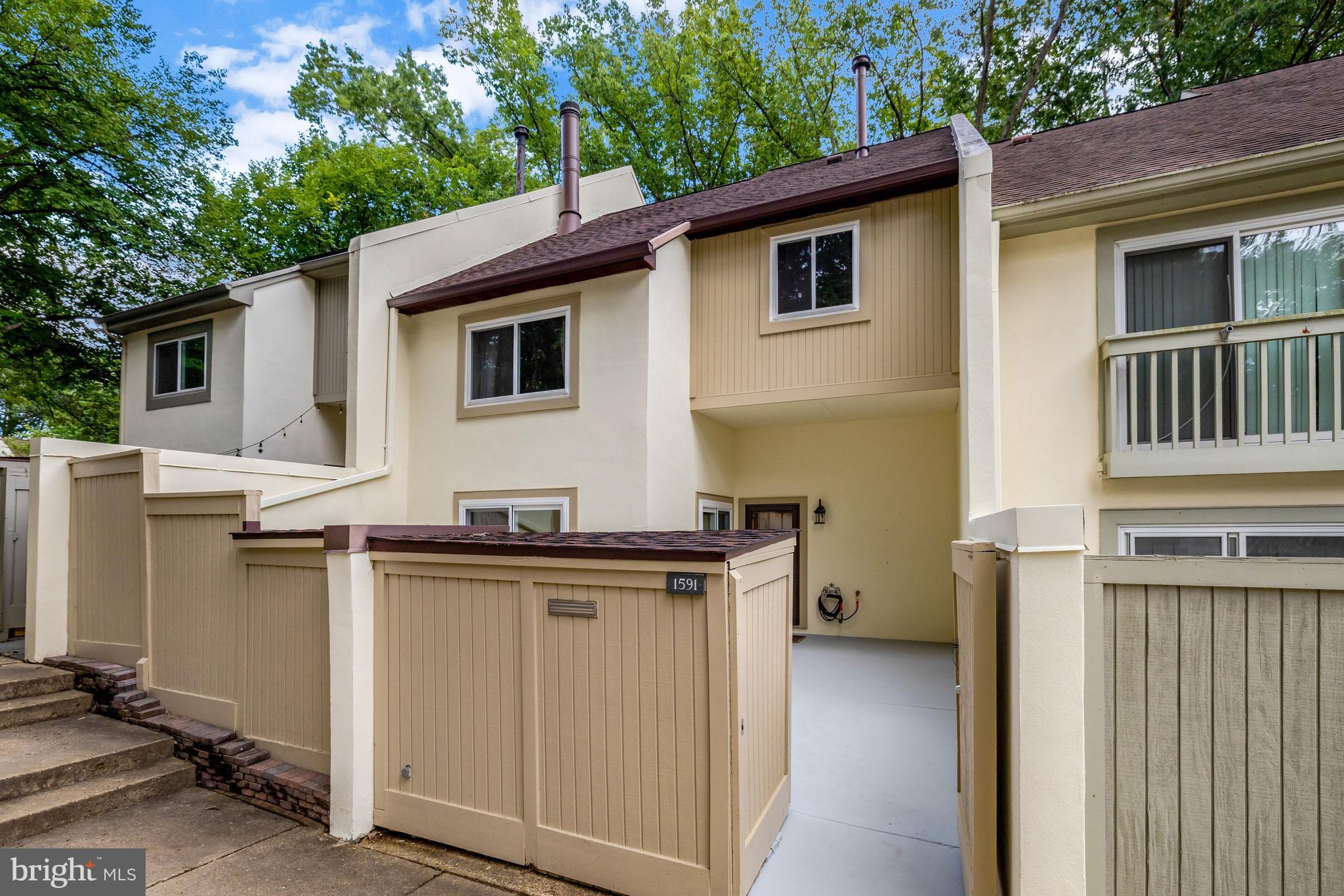 1591 INLET COURT