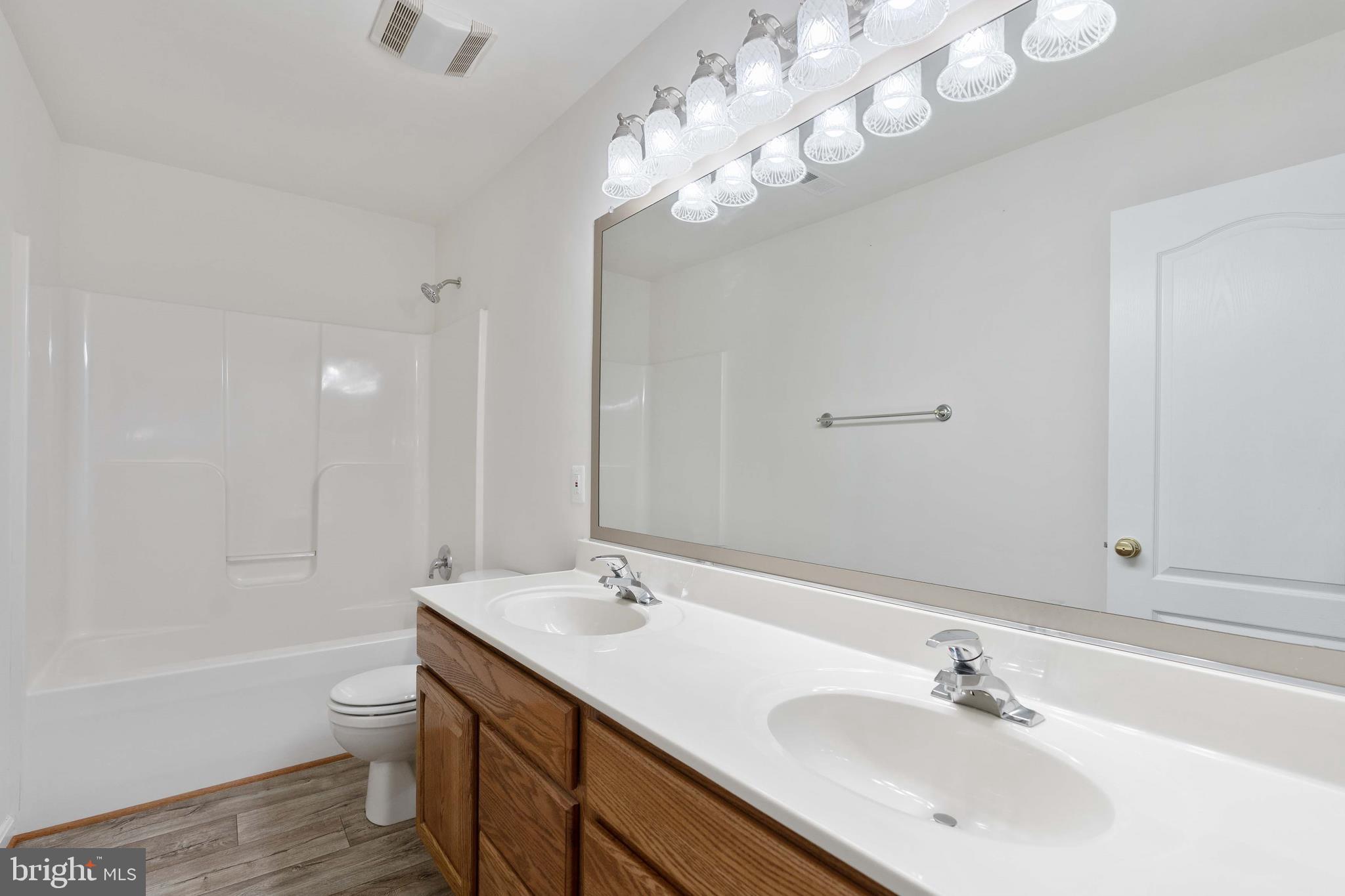 SHERATON HILLS SOUTH - Residential