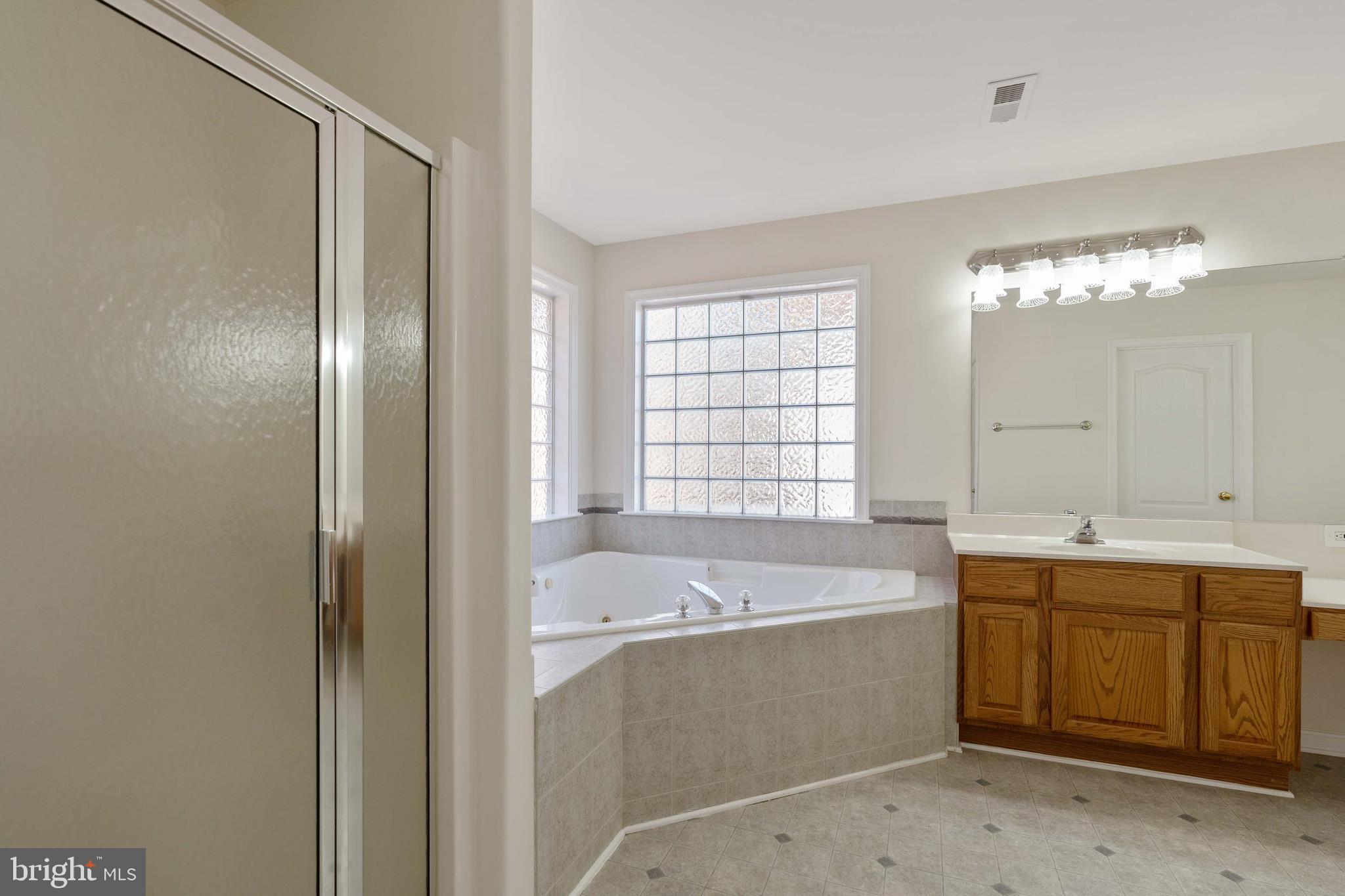 SHERATON HILLS SOUTH - Residential