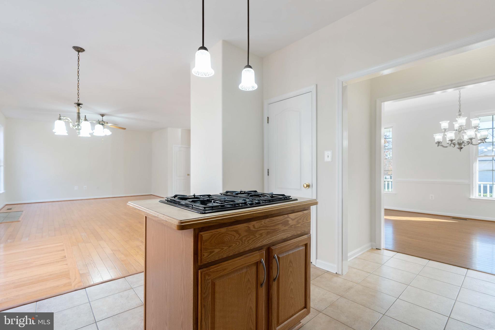 SHERATON HILLS SOUTH - Residential