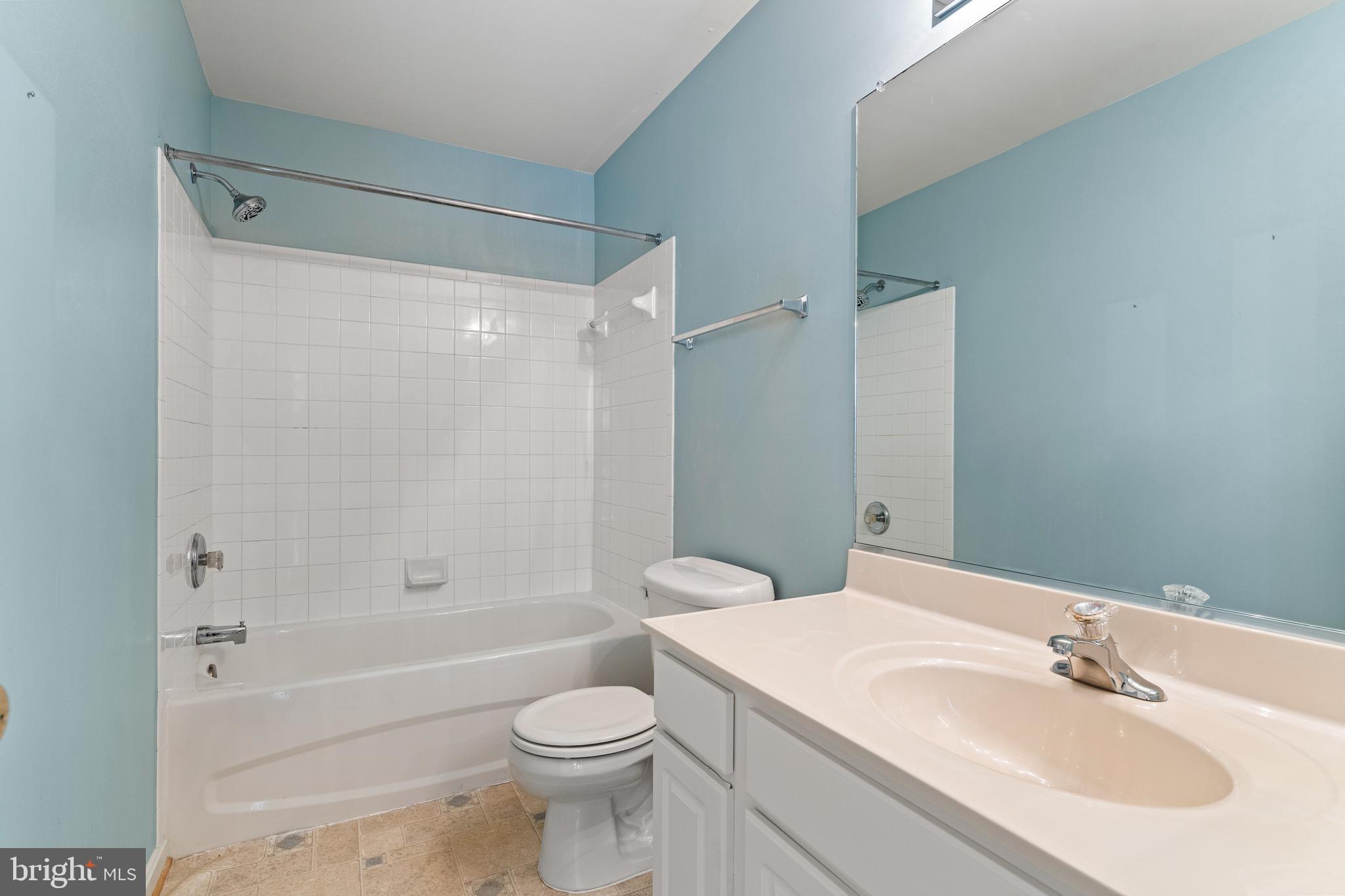 SALEM FIELDS - Residential