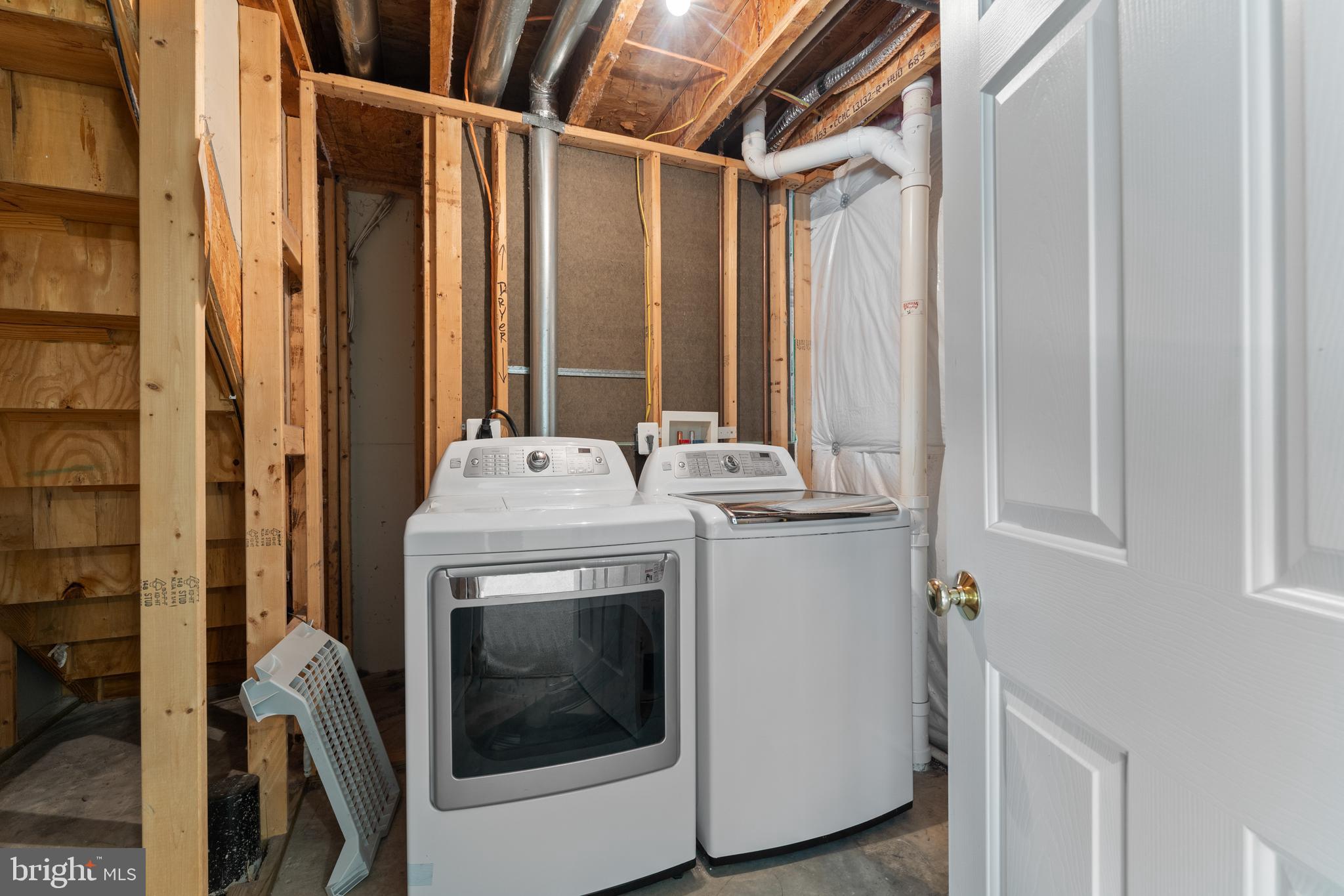 SALEM FIELDS - Residential