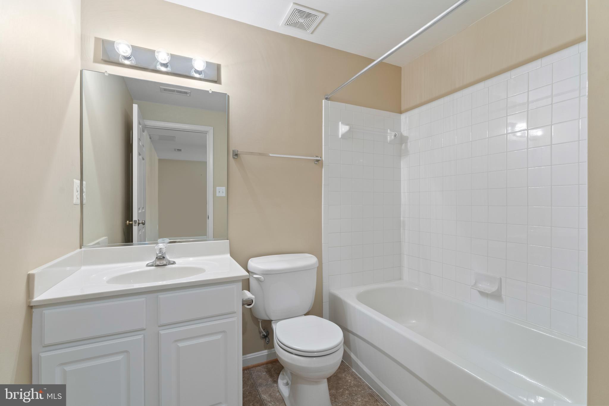 SALEM FIELDS - Residential