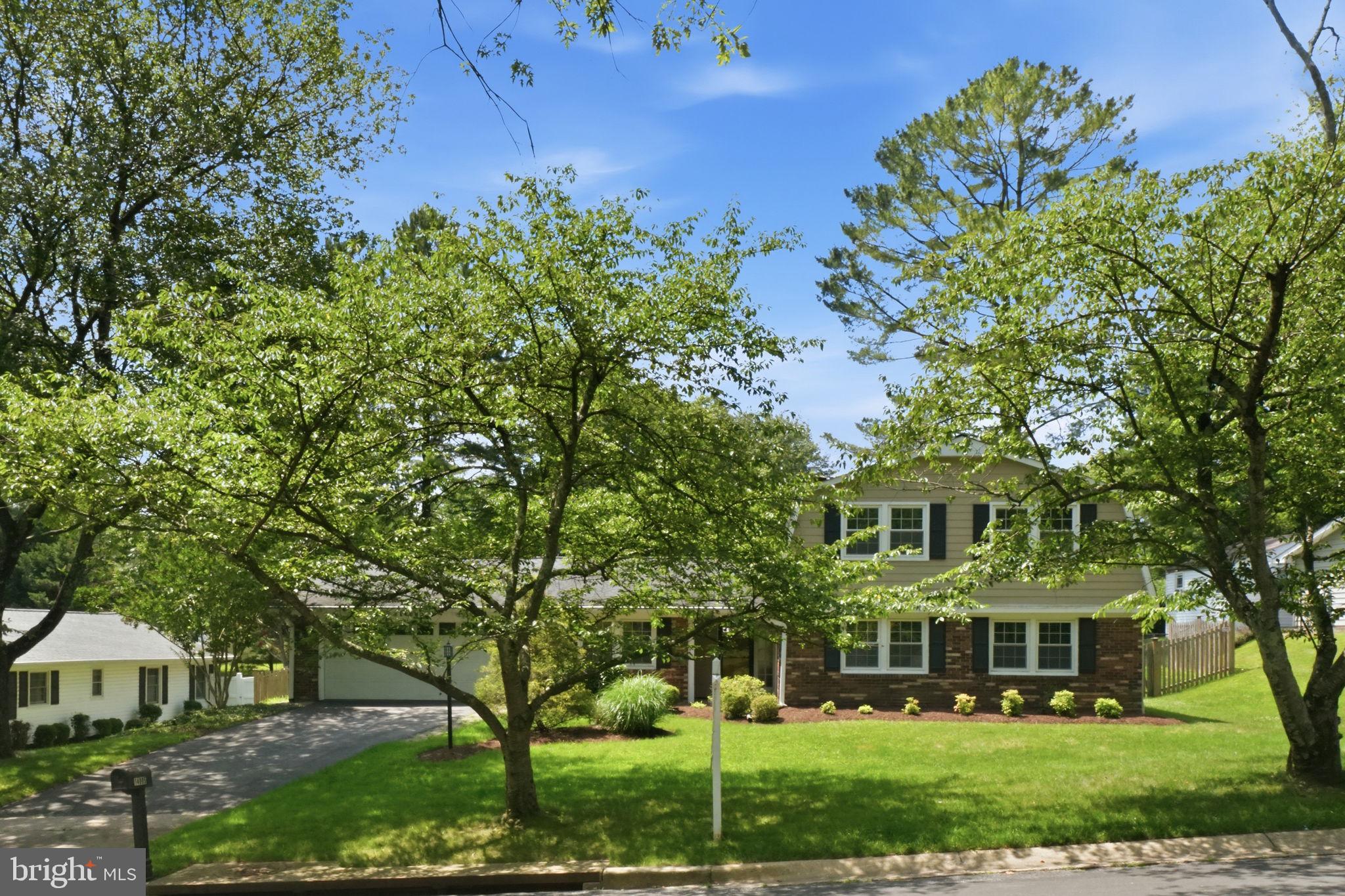 14005 BETHPAGE LANE