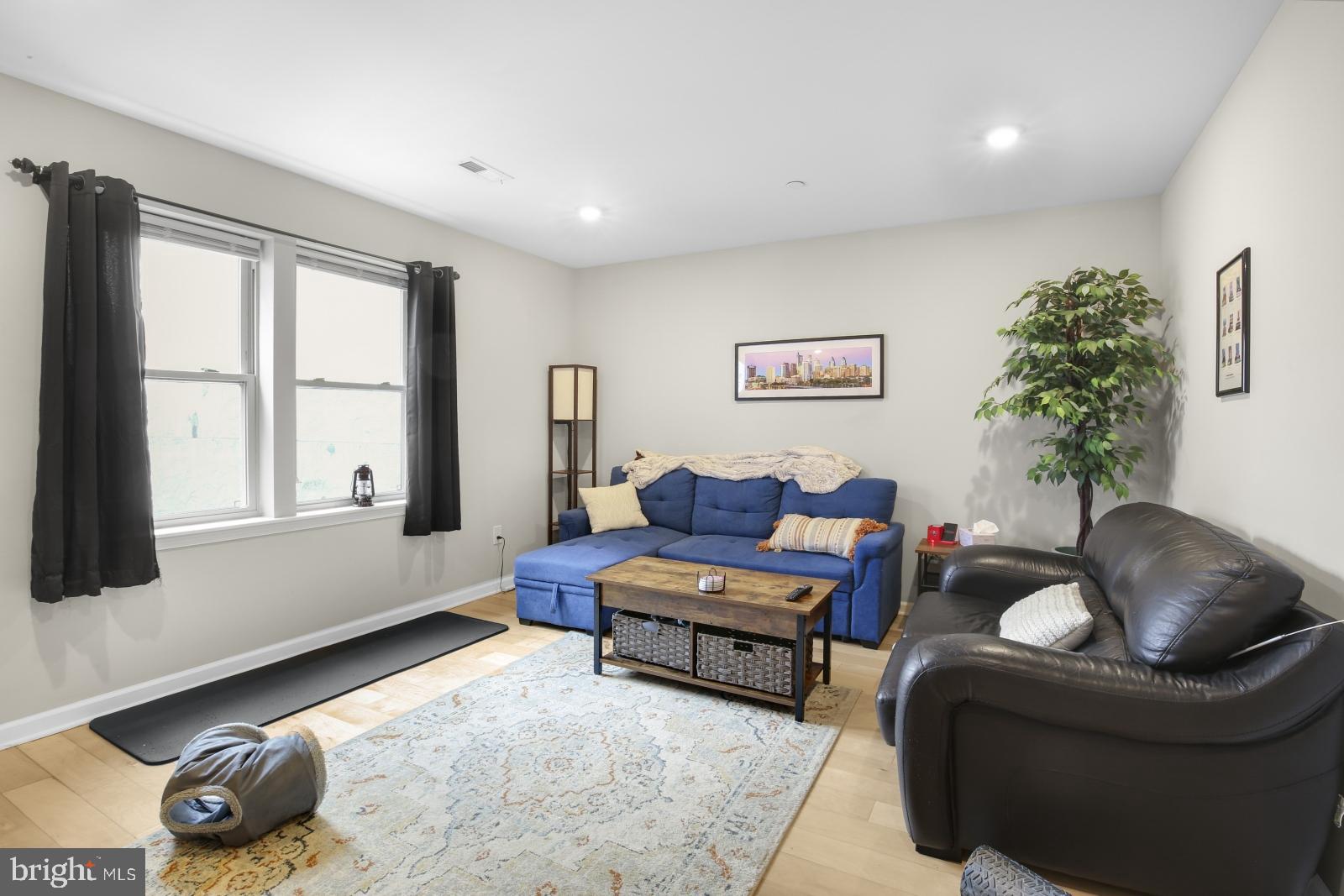 FRANCISVILLE - Residential Lease