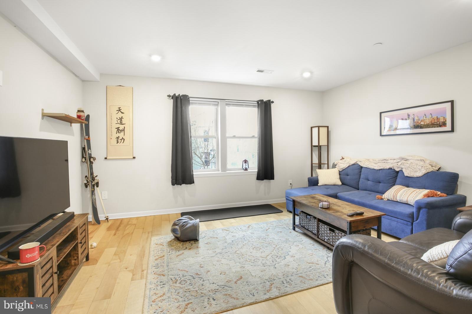 Available Early June:
Welcome to 1431 Poplar St #D! This is a sun-soaked 2 bedroom, 2.5 bathroom apartment offering hardwood floors, recessed lighting, in-unit laundry, central a/c, and beautiful modern finishes throughout. Your common area boasts 2 big windows for natural light and great space for a variety of furniture arrangements. The space flows through a hallway past a powder room and into the kitchen area. Kitchen features include tile flooring, dark brown shaker cabinets above & below, granite countertops, and a full lineup of stainless steel appliances. There's room for a kitchen table for added convenience. Head upstairs to view your 1st bedroom, 1st full bathroom off of the hallway, and a closet with your stacked washer and dryer. The primary bedroom is larger than the 1st room and offers a ceiling fan, good closet space, and an attached full bathroom for added convenience. Call for your tour today!
Lease Terms:
Generally, 1st month, 12th month, and 1 month security deposit due at, or prior to, lease signing. Other terms may be required by Landlord. $55 application fee per applicant. Pets are conditional on owner's approval and may require a monthly pet rent, if accepted. (Generally, $25/pet/month). Cold water is included. Tenants responsible for: electricity, gas, and cable/internet. Landlord Requirements: Applicants to make 3x the monthly rent in verifiable net income, credit history to be considered (i.e. no active collections), no evictions within the past 4 years, and must have a verifiable rental history with on-time rental payments. Exceptions to this criteria may exist under the law and will be considered.