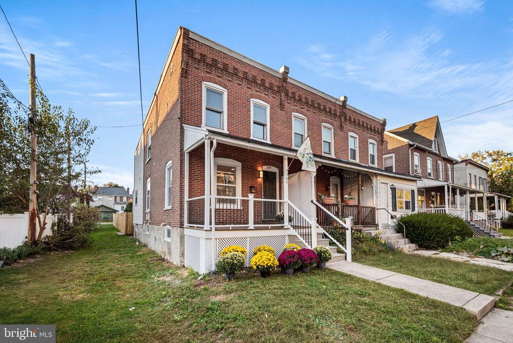 Photo of 309 Jefferson Avenue, DOWNINGTOWN, PA 19335 (MLS # PACT2111382)