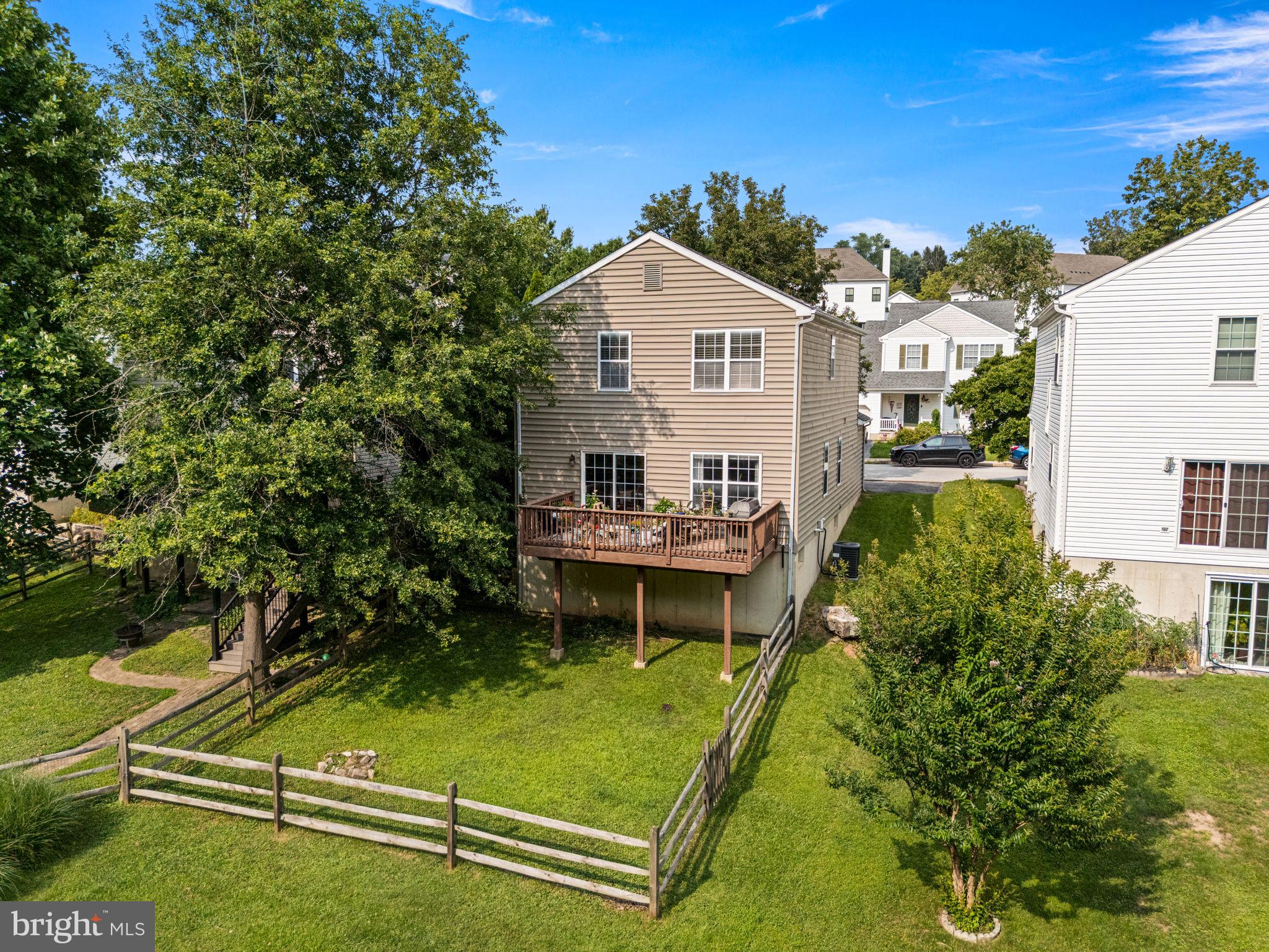 930 TRELLIS LANE